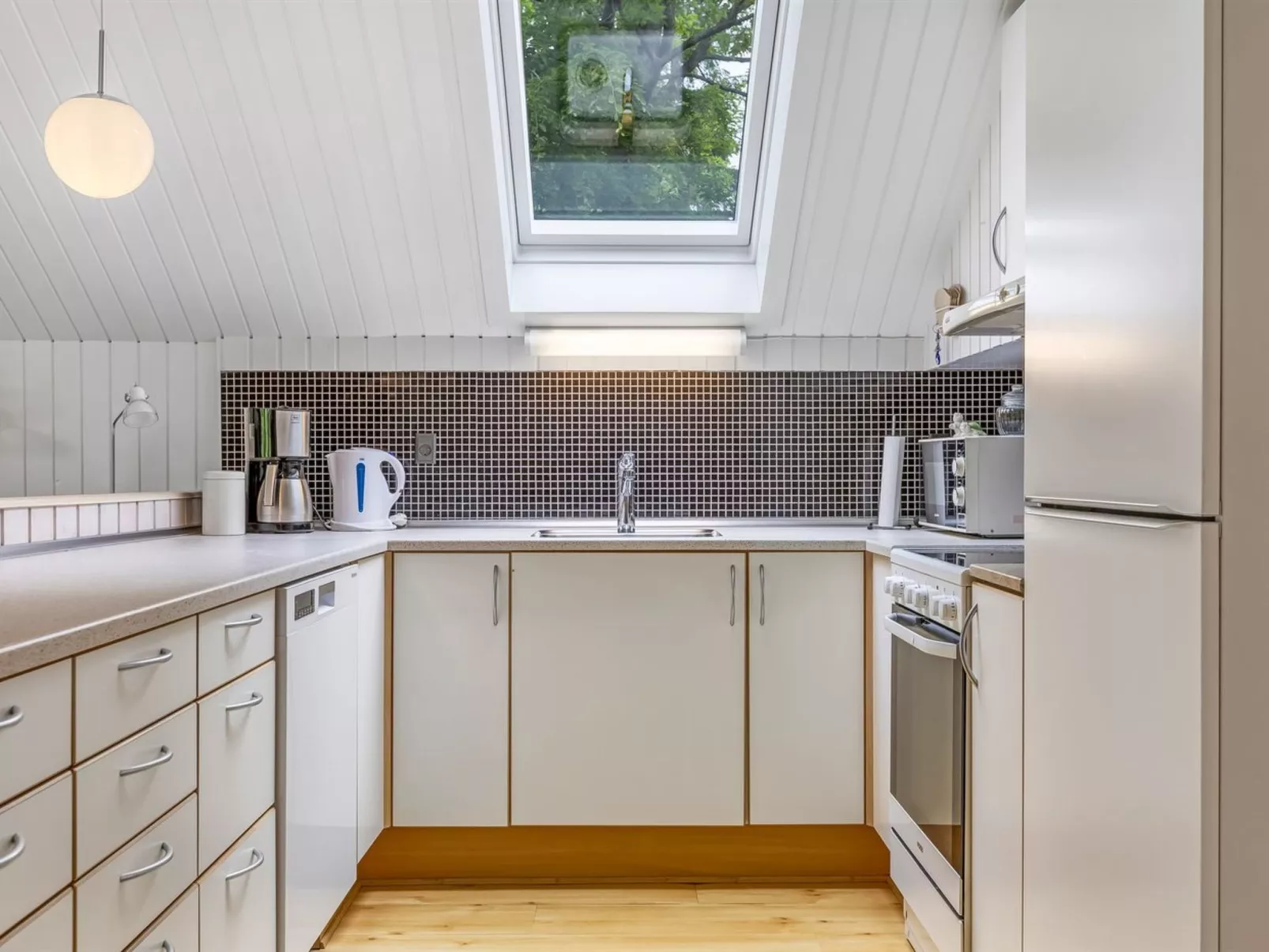 "Asulf" - 31km from the sea-Drinnen