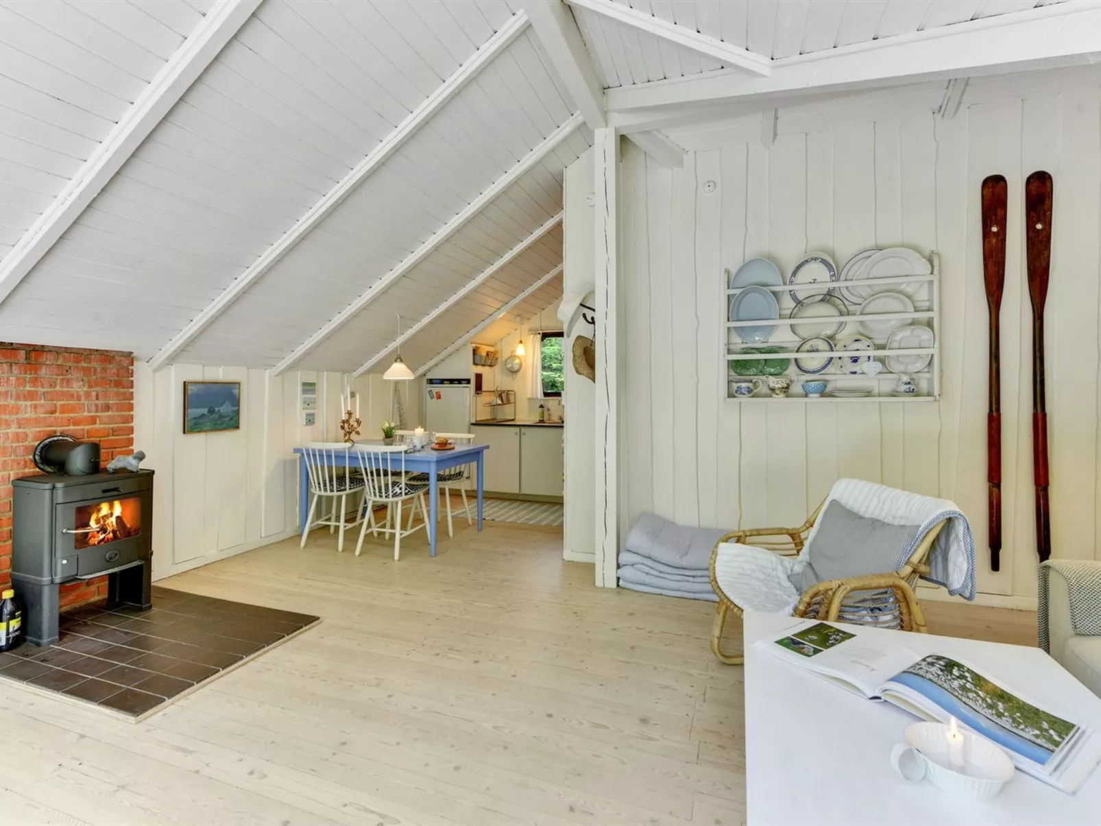 "Alika" - 200m to the fjord-Inside