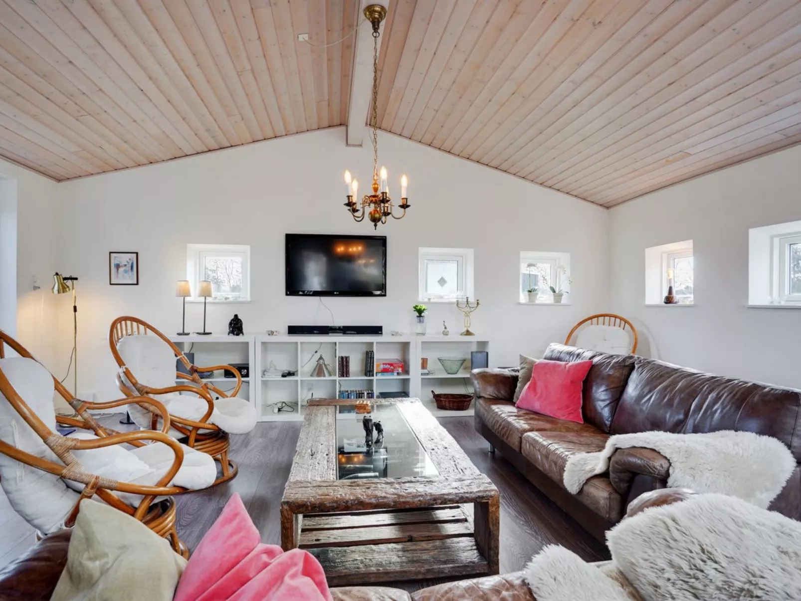 "Sigfred" - 1.5km from the sea-Inside