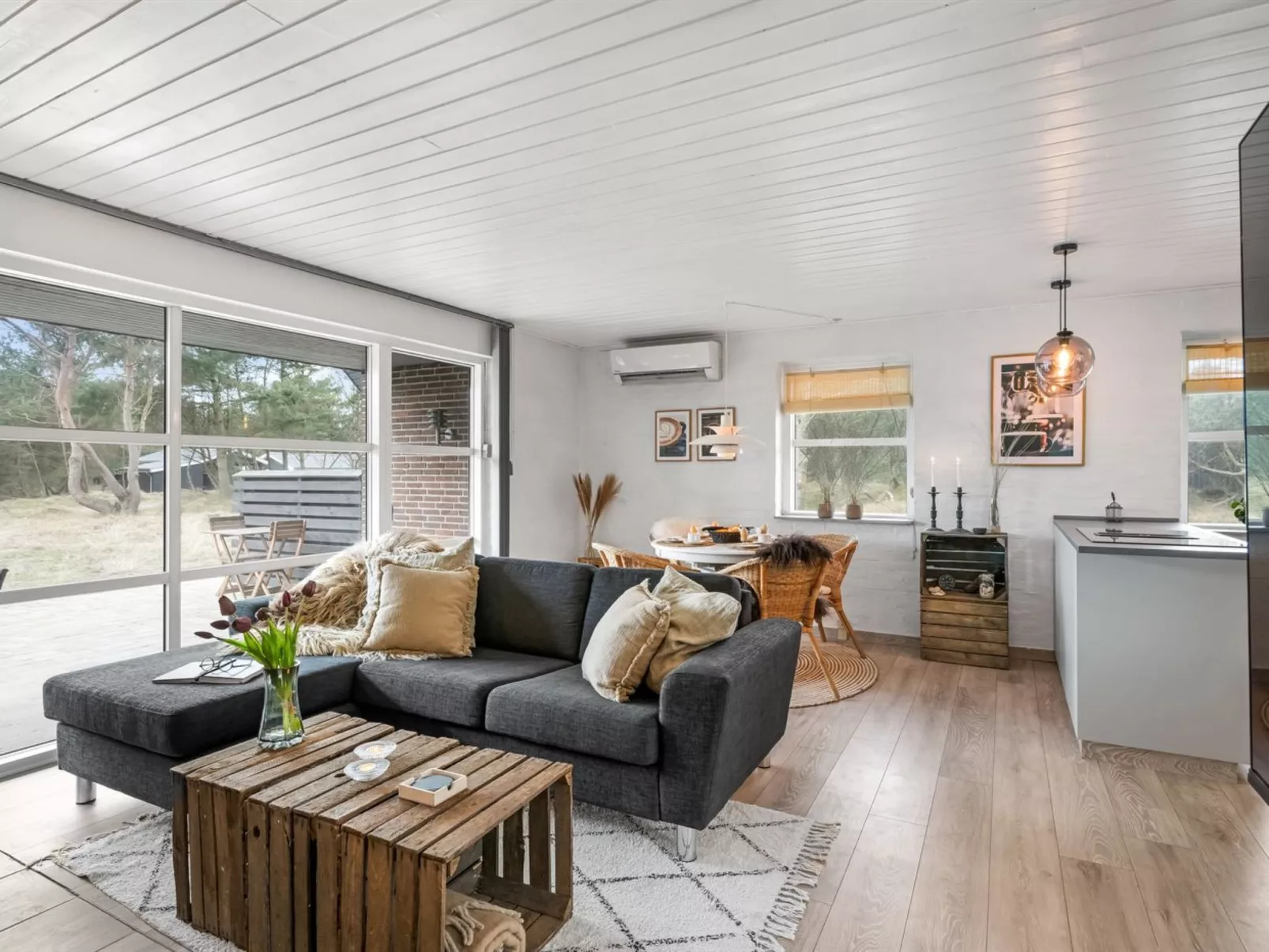 "Roswitha" - 1.5km from the sea-Inside