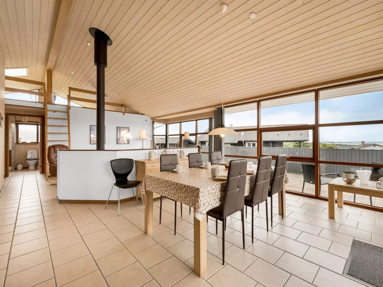 "Malila" - 400m to the fjord-Inside