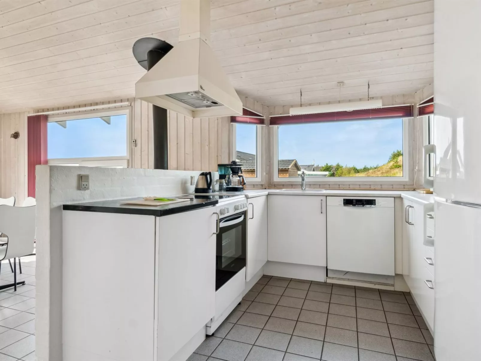 "Zoya" - 900m from the sea-Inside