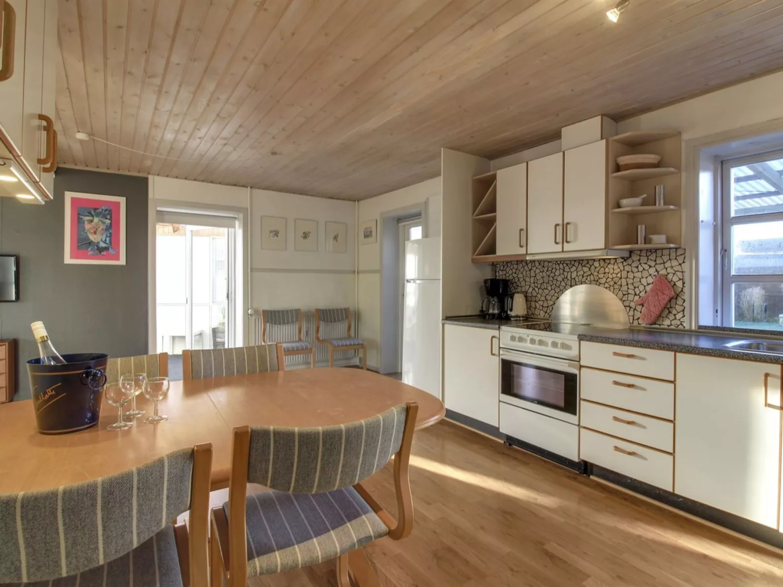 "Anais" - 1.6km from the sea-Drinnen