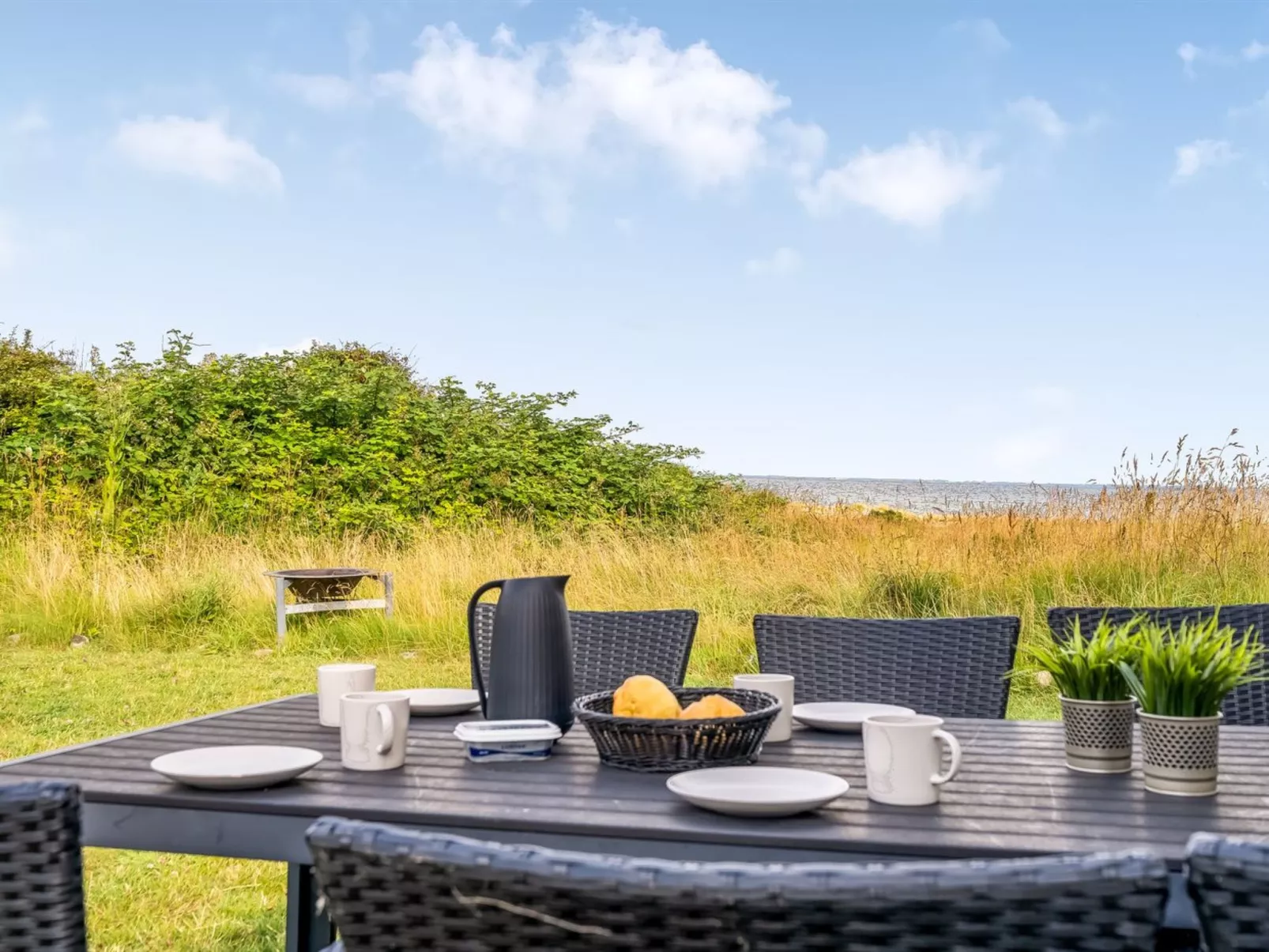 "Agrippa" - 30m to the fjord-Draußen