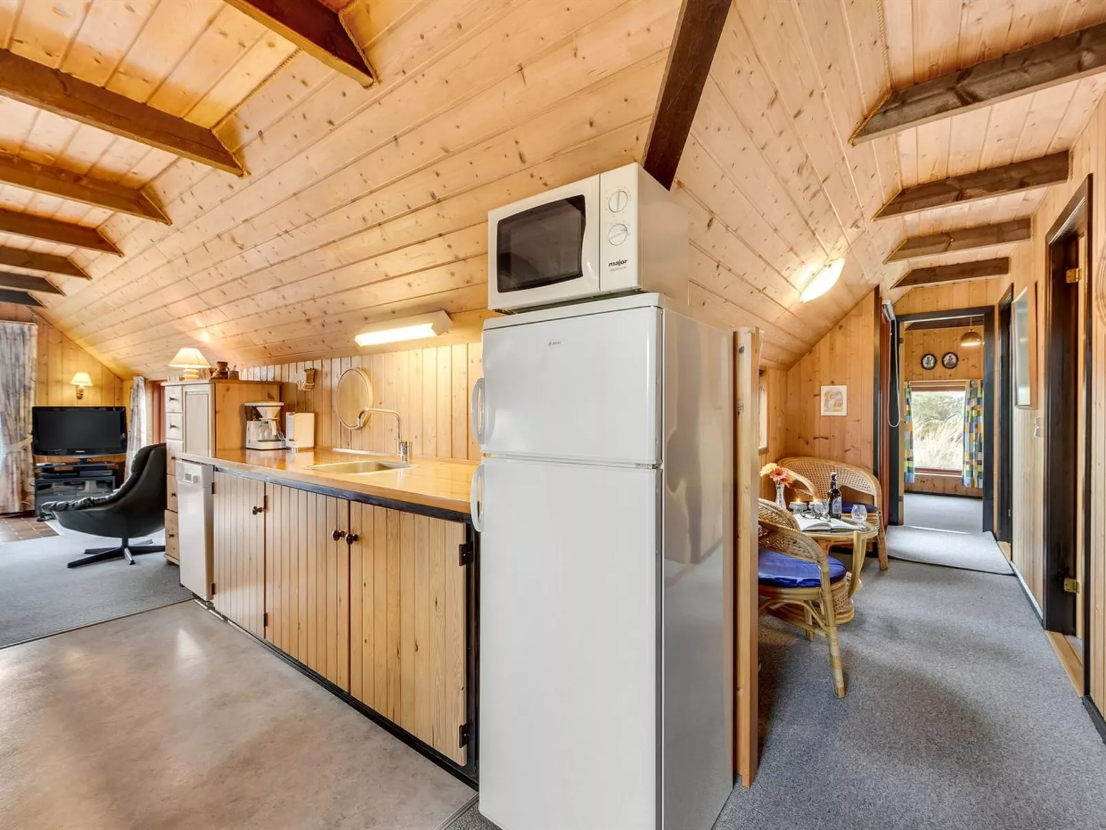 "Rayne" -  from the sea-Drinnen