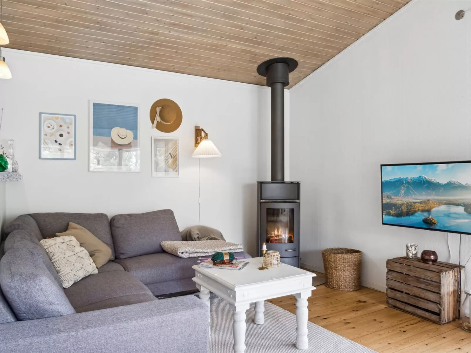 "Morten" - 500m from the sea-Inside