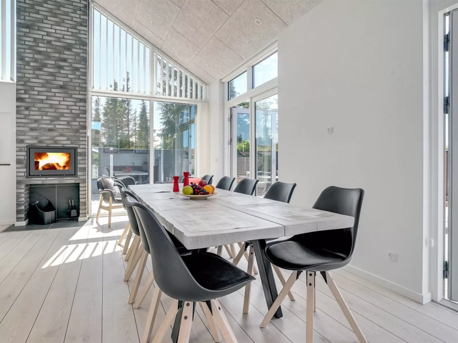 "Erk" - 700m from the sea-Inside