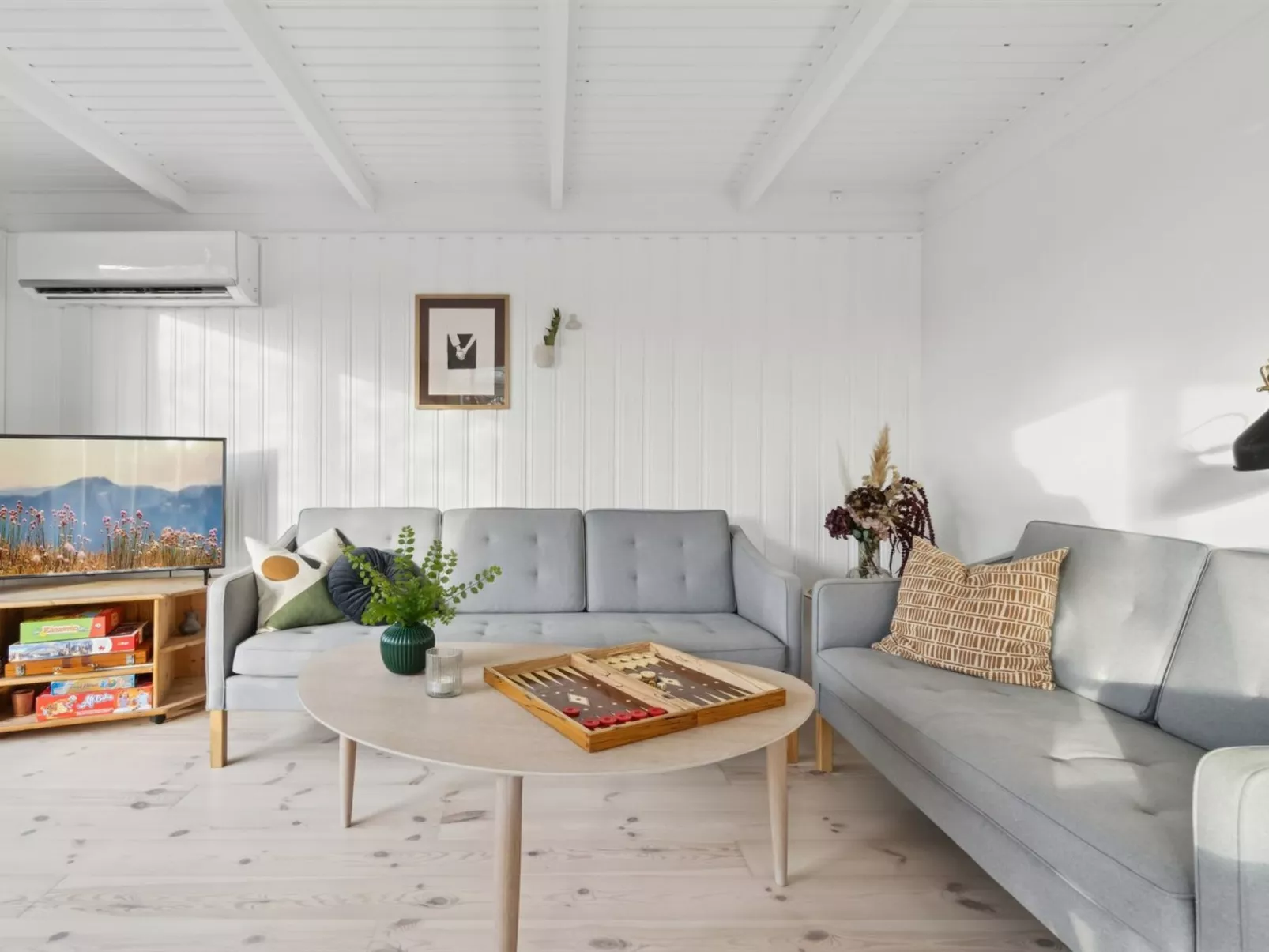 "Anni" - 250m from the sea-Inside