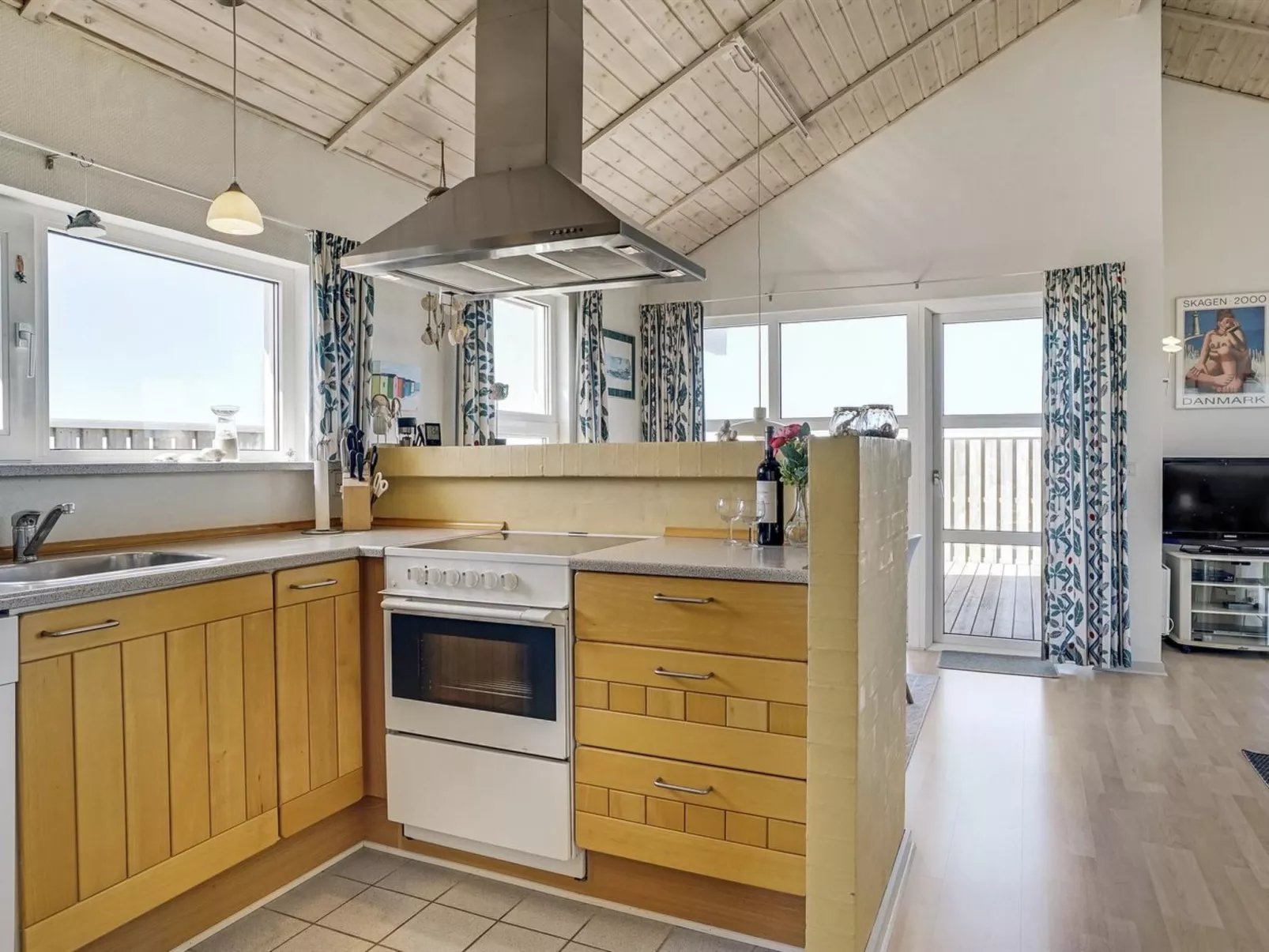 "Thorbiorn" - 350m from the sea-Drinnen