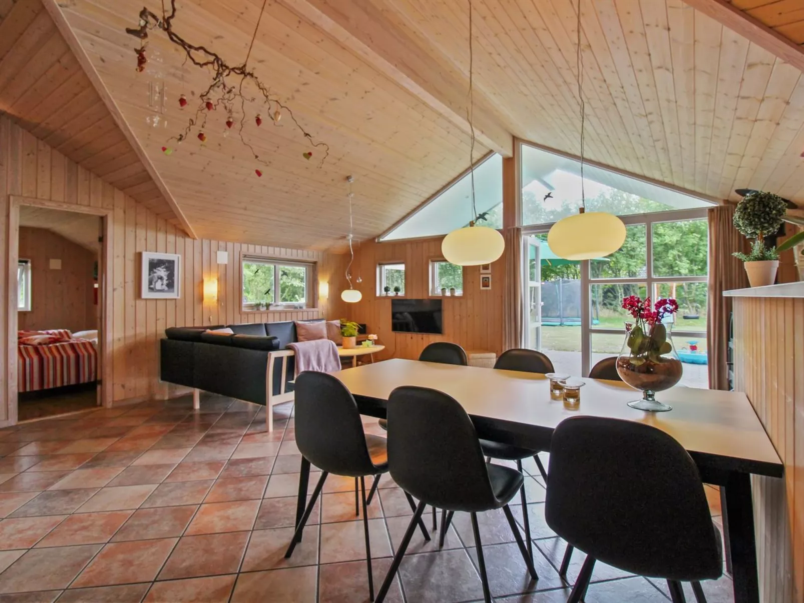 "Ulrikke" - 12km from the sea-Inside