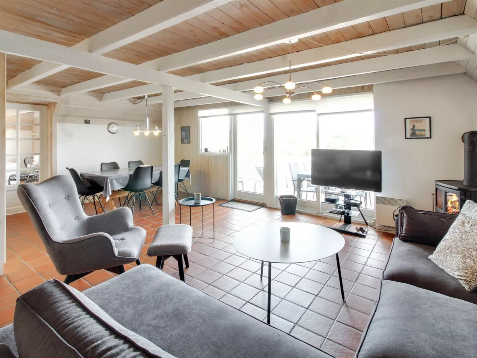 "Sys" - 500m from the sea-Inside