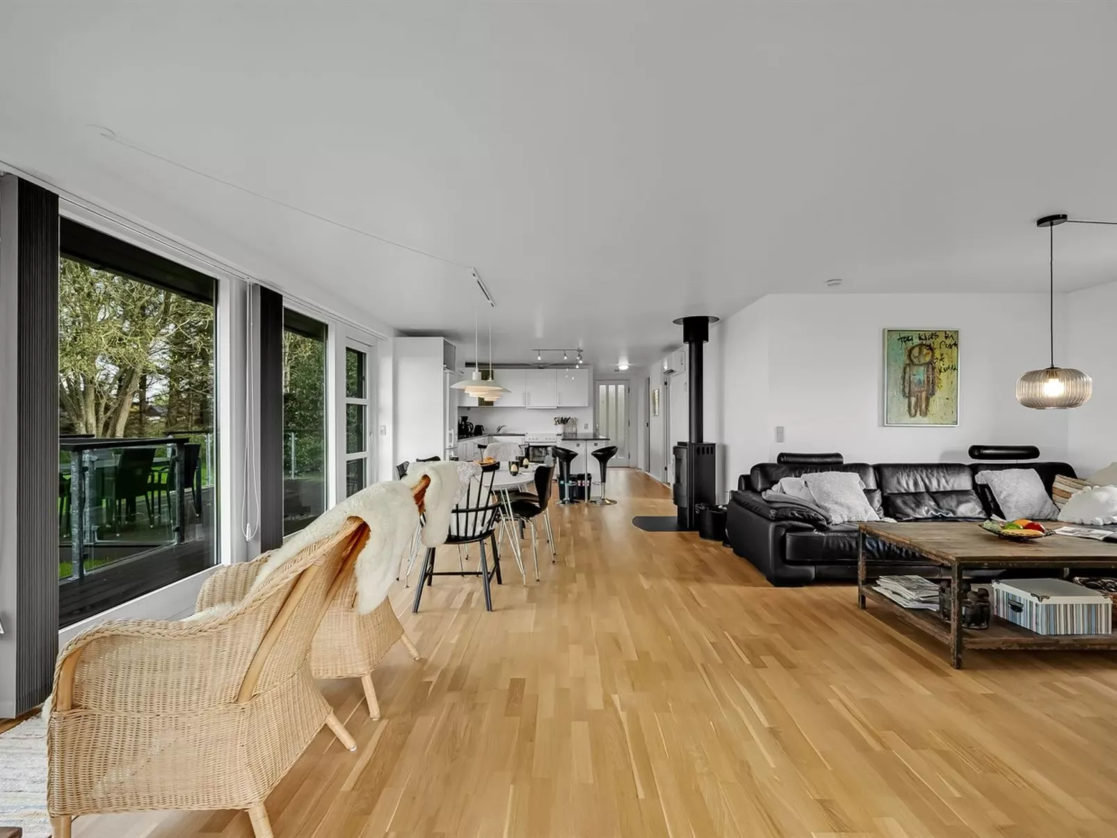 "Aleida" - 100m to the fjord-Inside