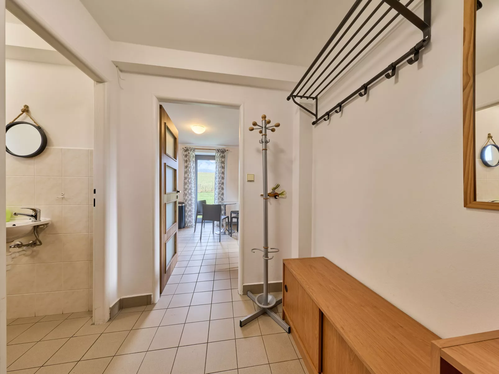 Holiday Hill 58-Dedans