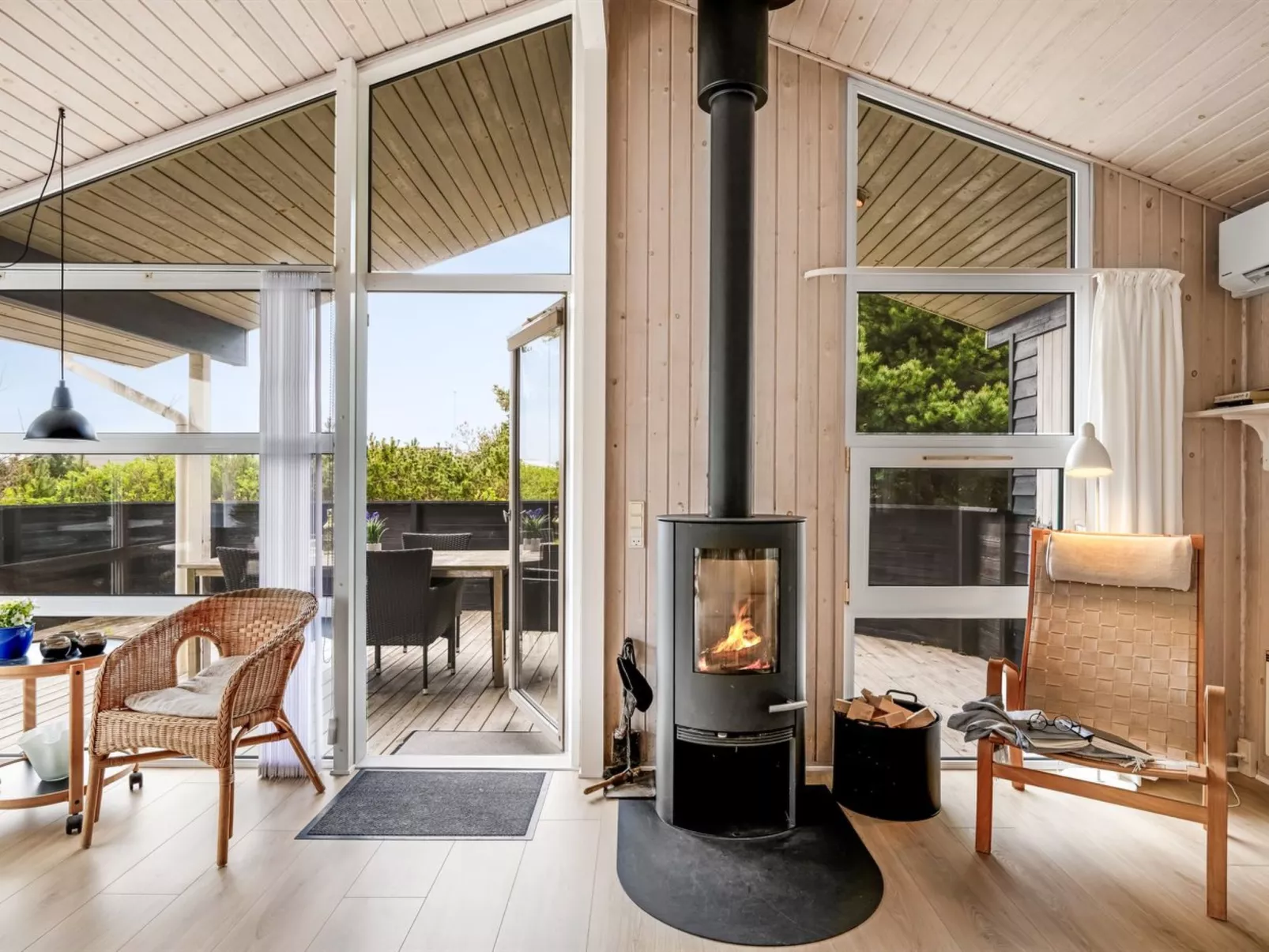 "Andrie" - 800m from the sea-Inside