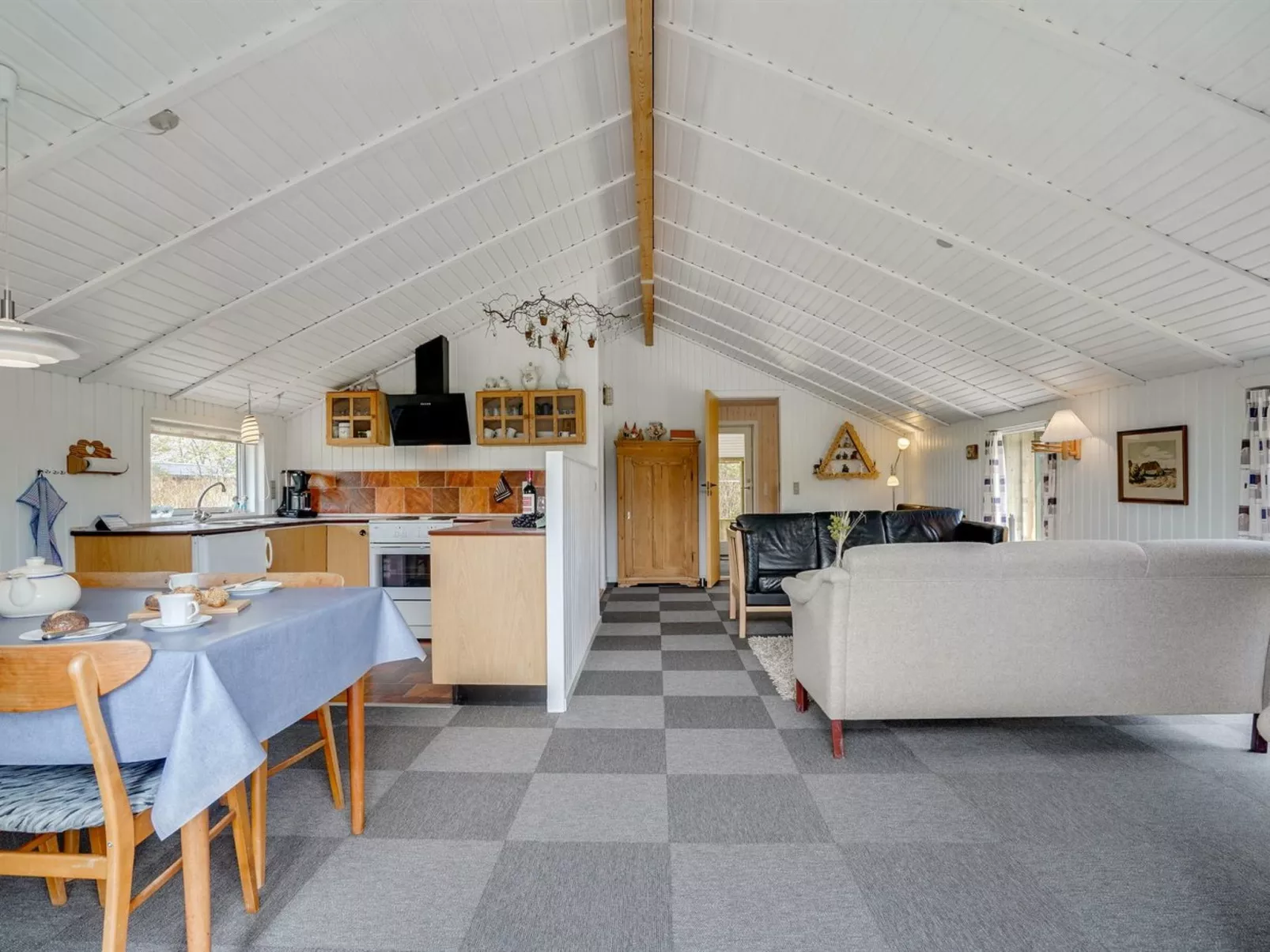 "Arona" - 1.5km from the sea-Inside