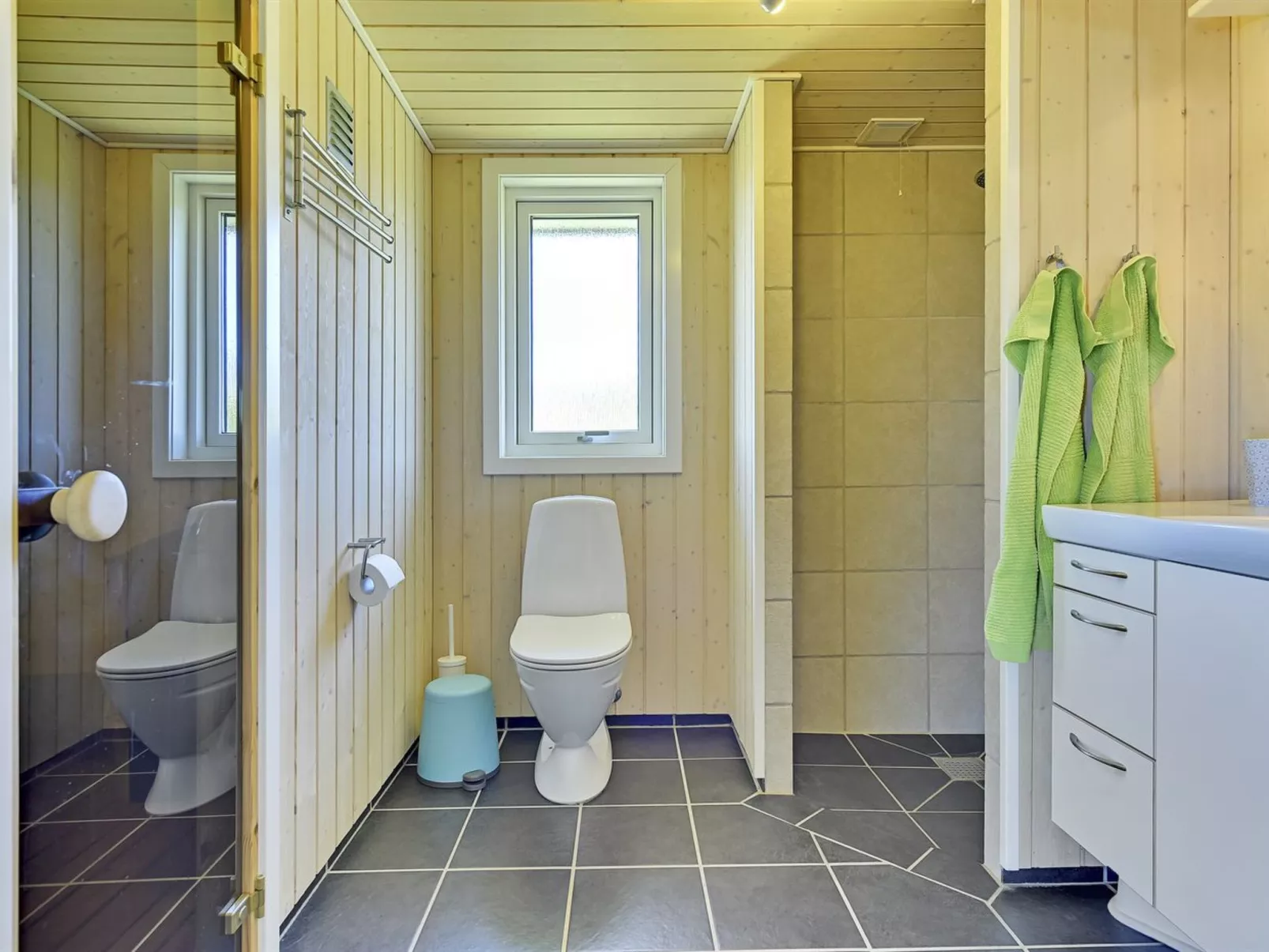 "Kierstine" - 100m from the sea-Dedans