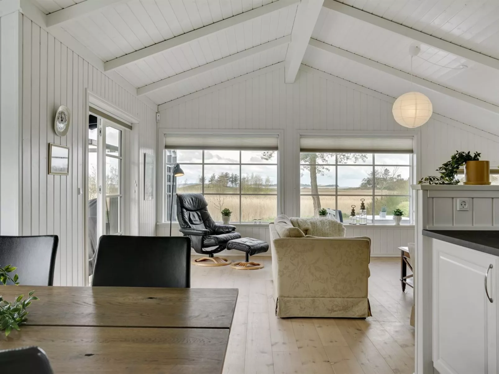 "Antti" - 350m from the sea-Inside