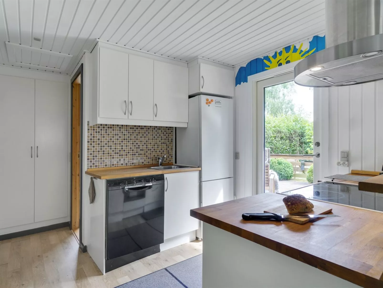 "Maiken" - 1.5km from the sea-Dedans