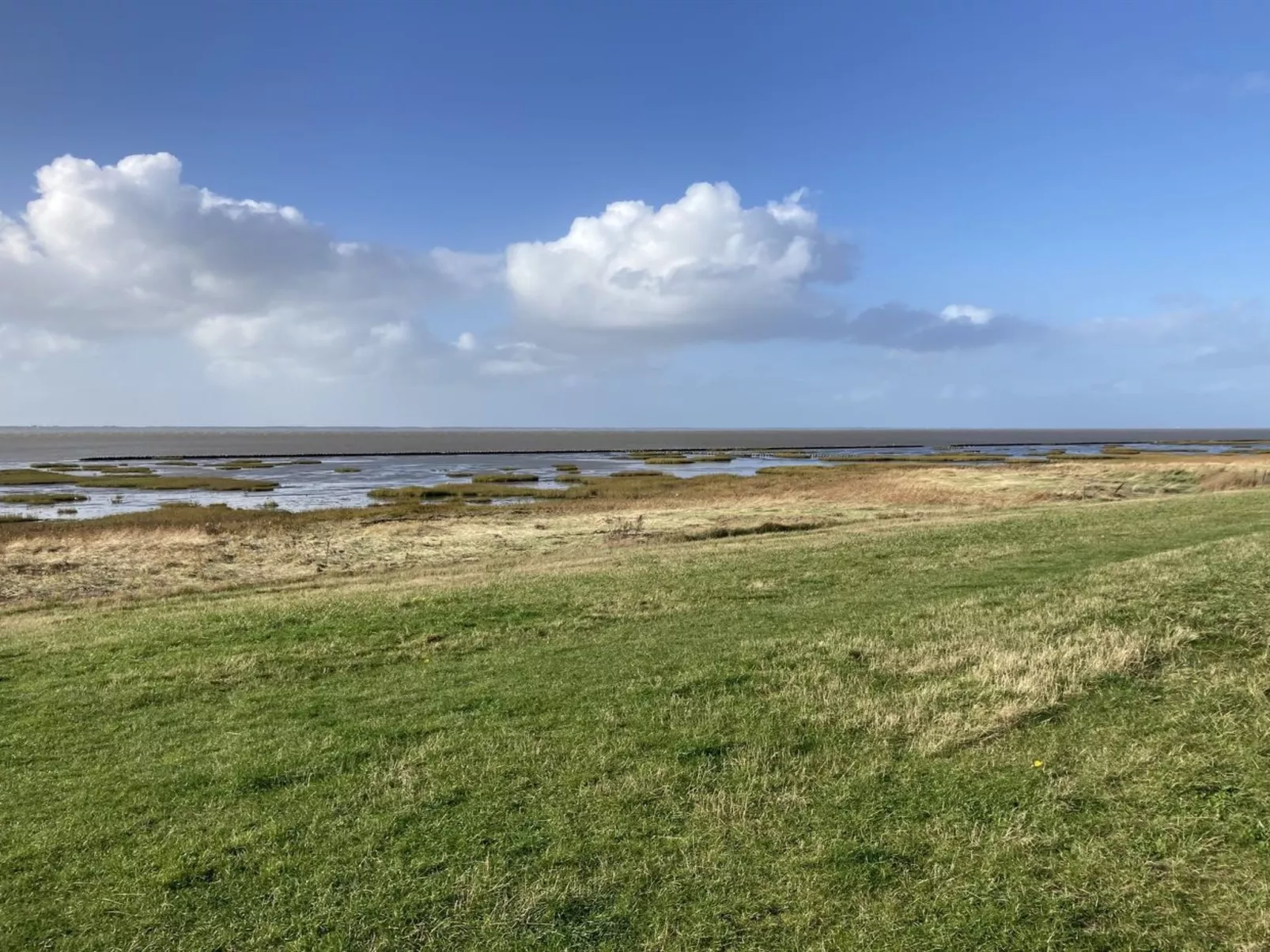 "Aughe" - 25km from the sea-Draußen