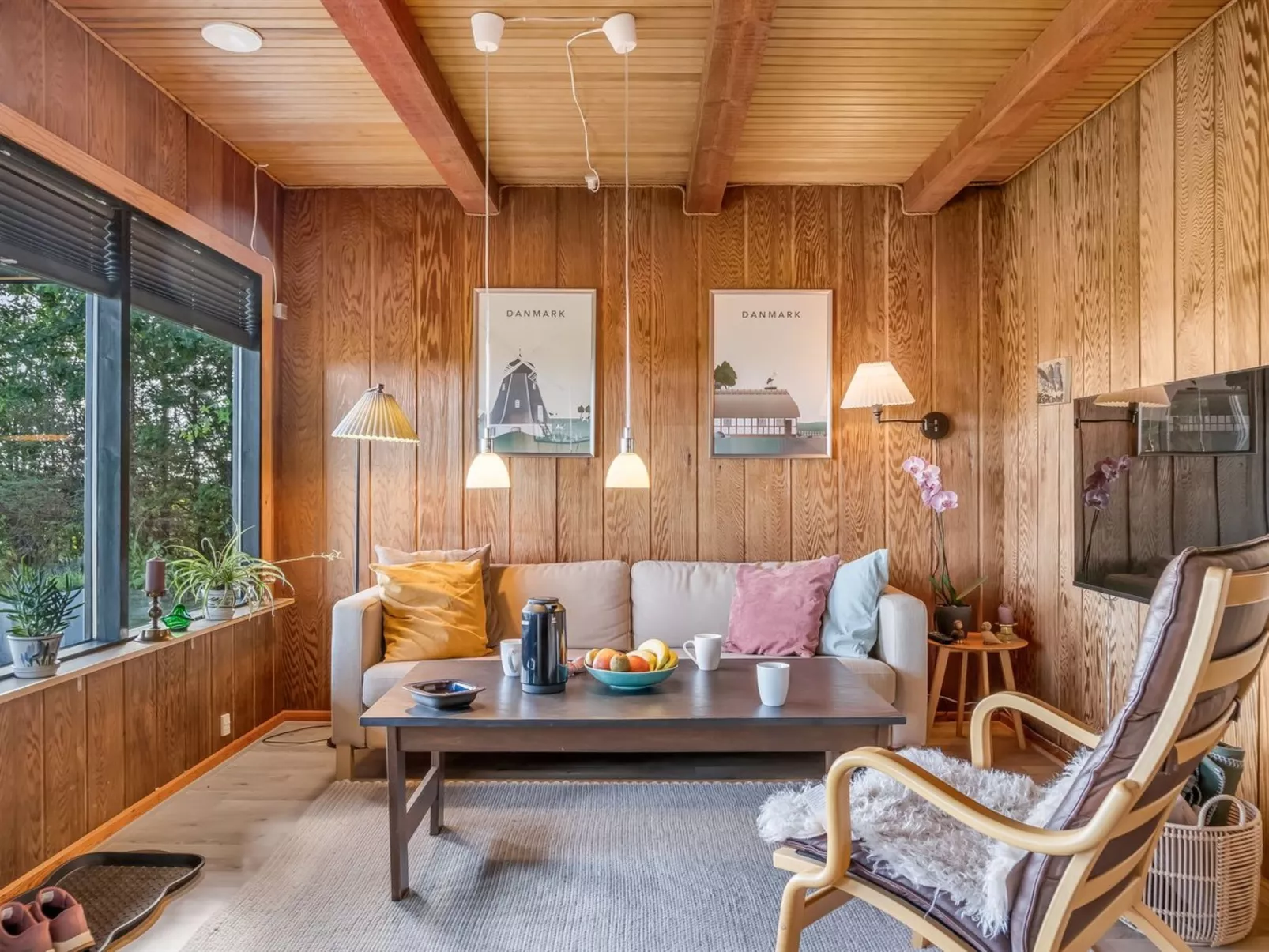 "Tayana" - 75m to the fjord-Drinnen