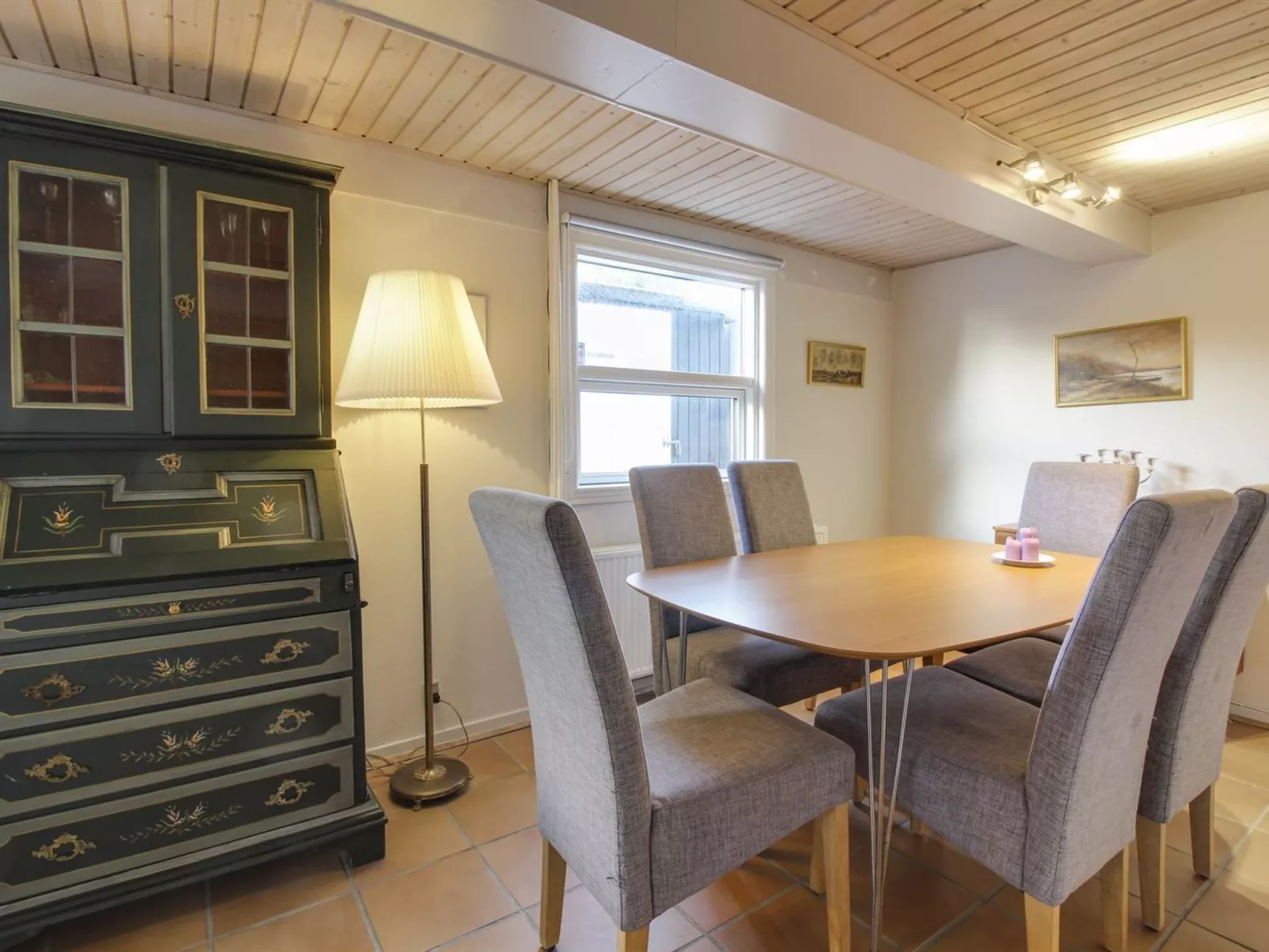 "Canan" - 1.6km from the sea-Dedans