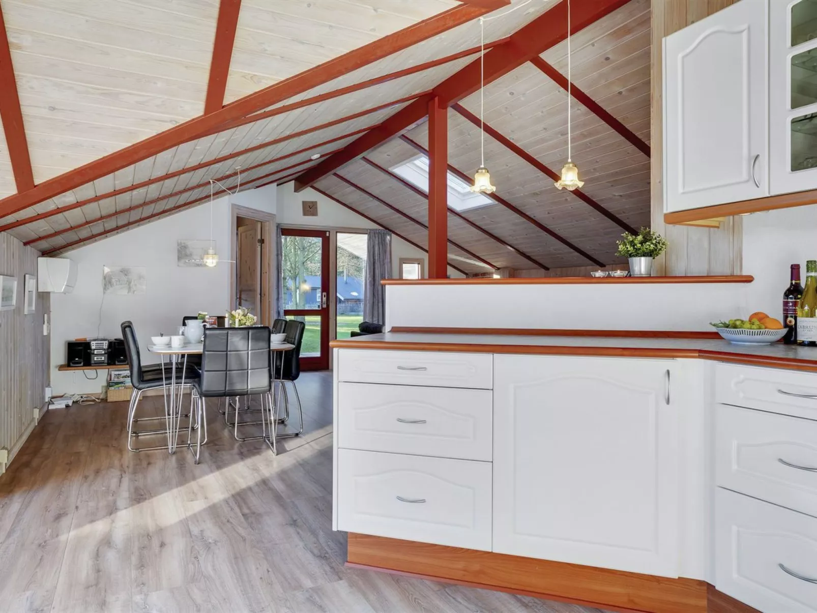 "Thurir" - 4km from the sea-Inside