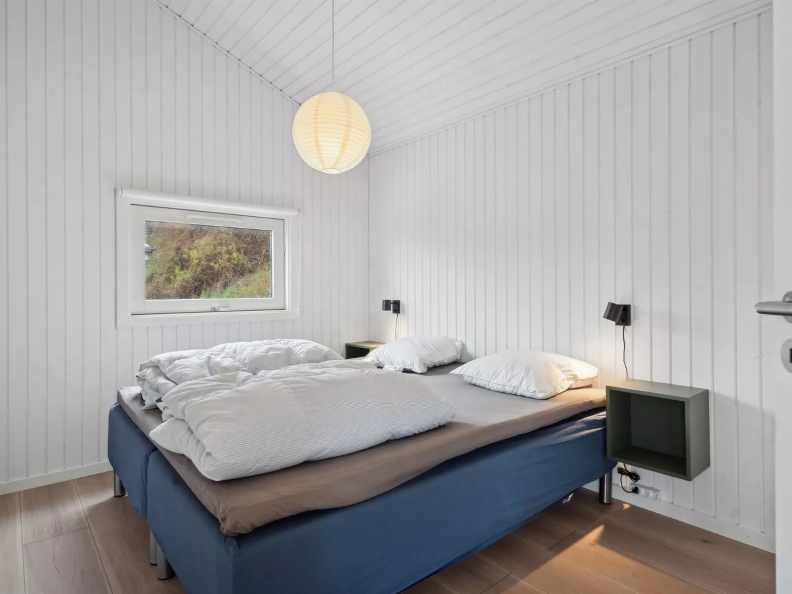 "Arnwith" - 20m from the sea-Inside