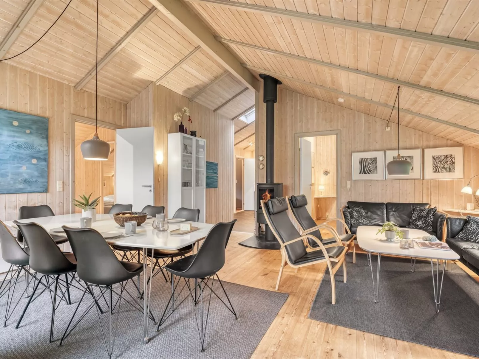 "Hithin" - 800m from the sea-Inside