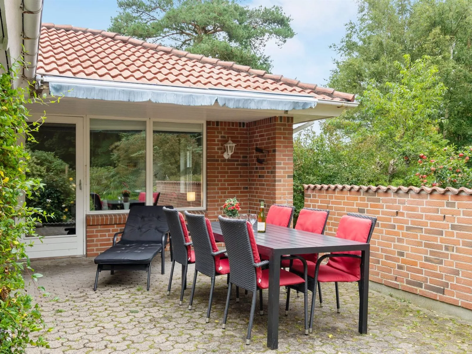 "Maksimilian" - 1.5km from the sea-Draußen