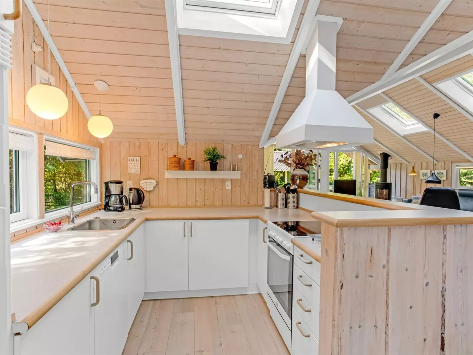 "Anastaja" - 12km from the sea-Drinnen