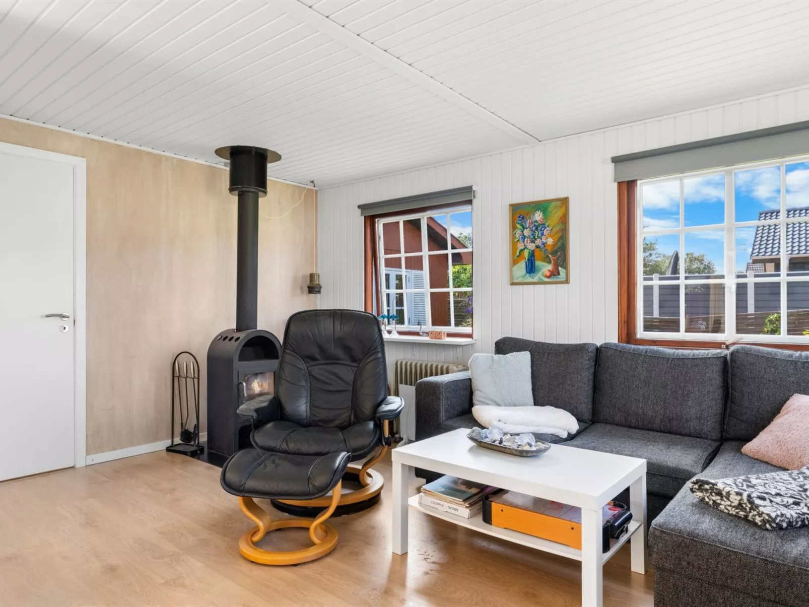 "Neea" - 40m from the sea-Drinnen