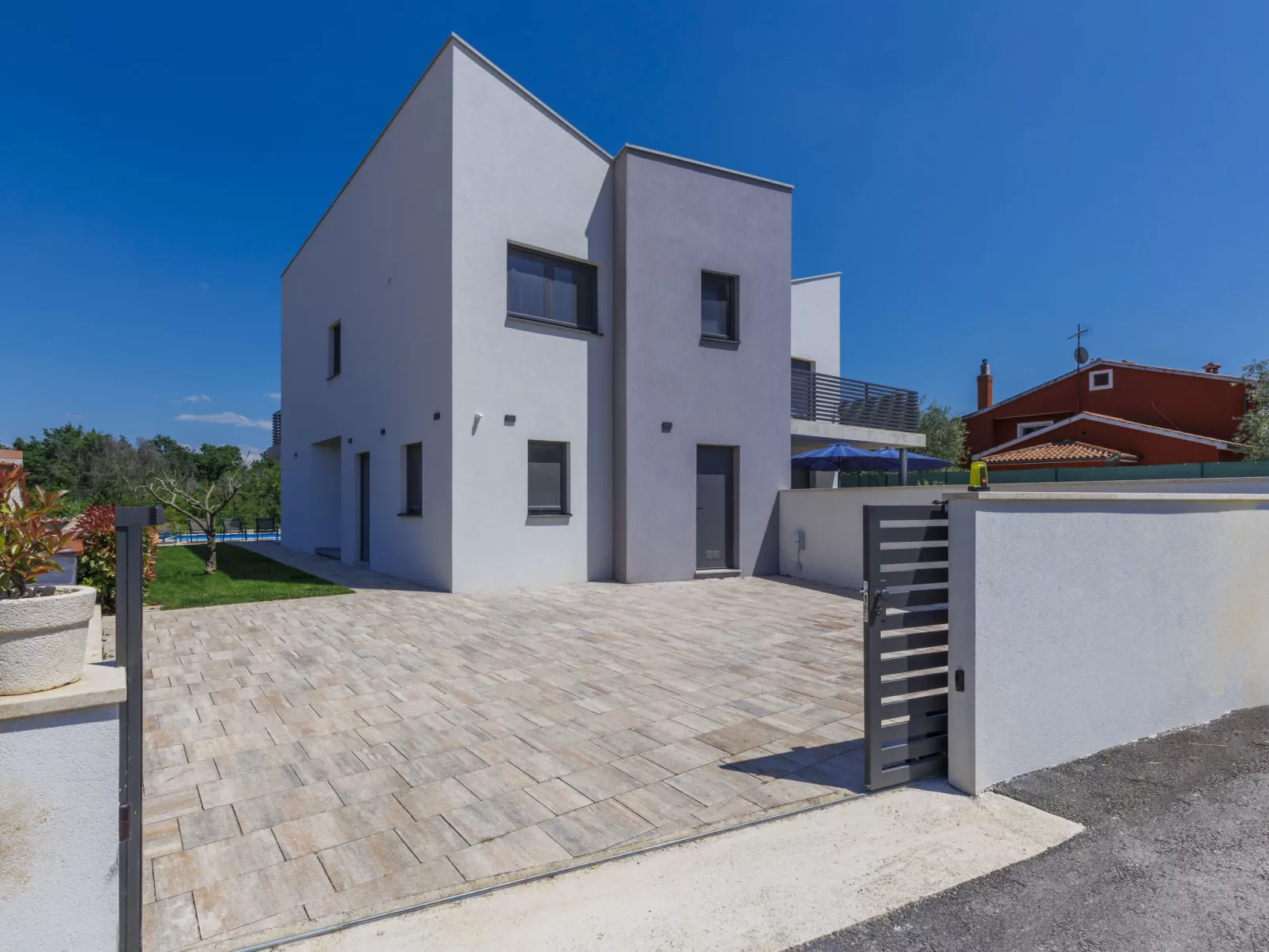 Villa Isabela-Outside
