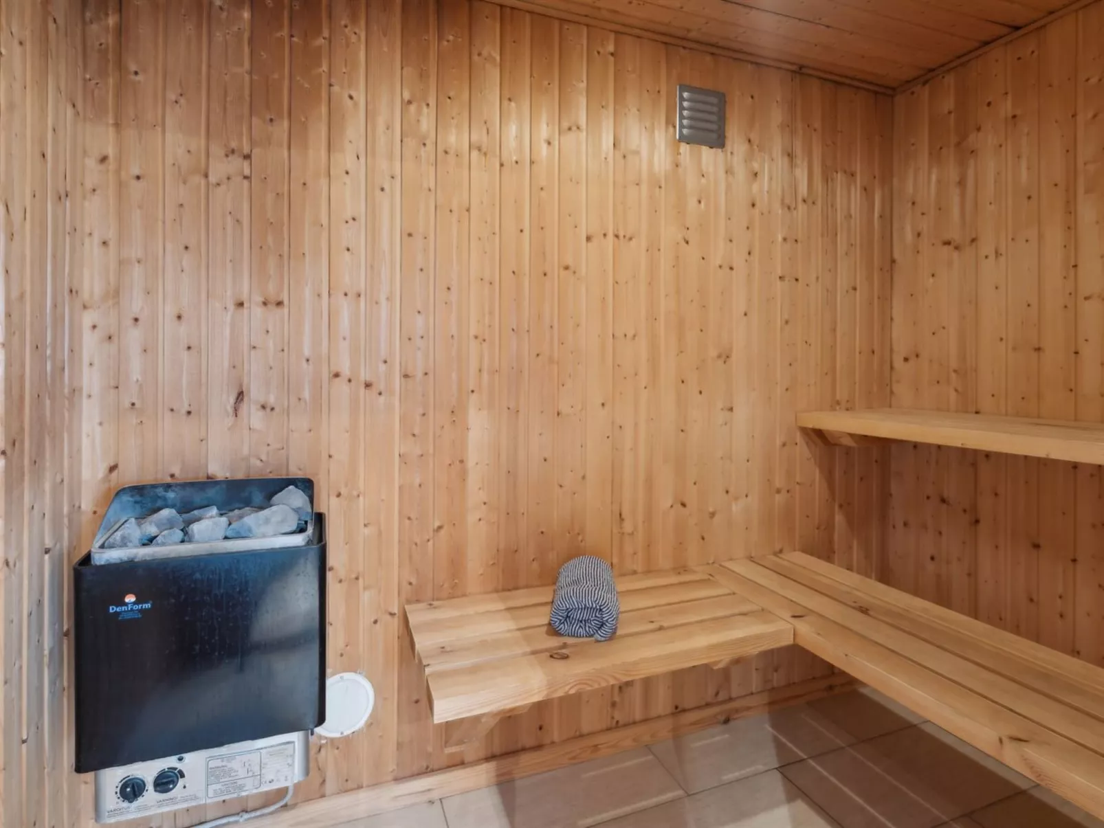 "Reimer" - 700m from the sea-Drinnen