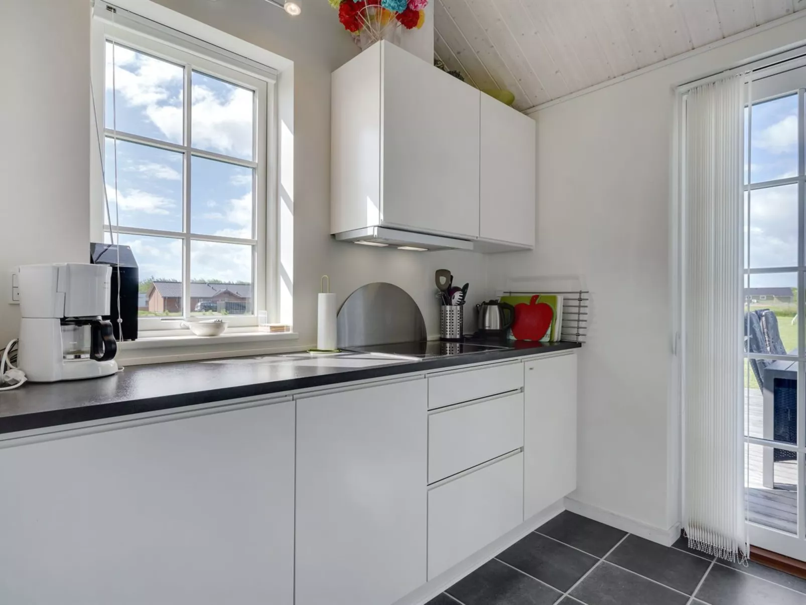 "Hathulf" - 700m from the sea-Inside