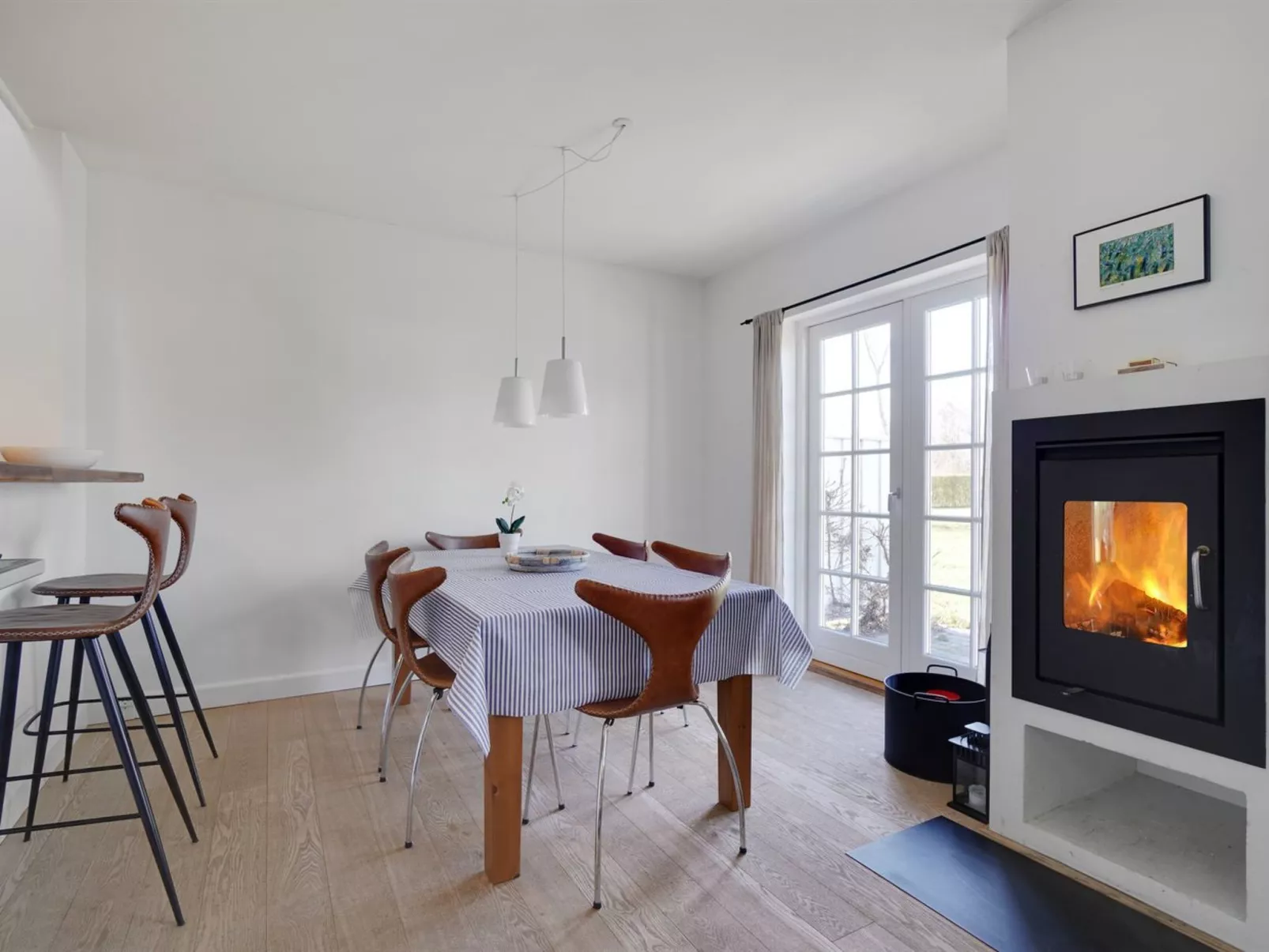 "Anniek" - 1km to the fjord-Inside