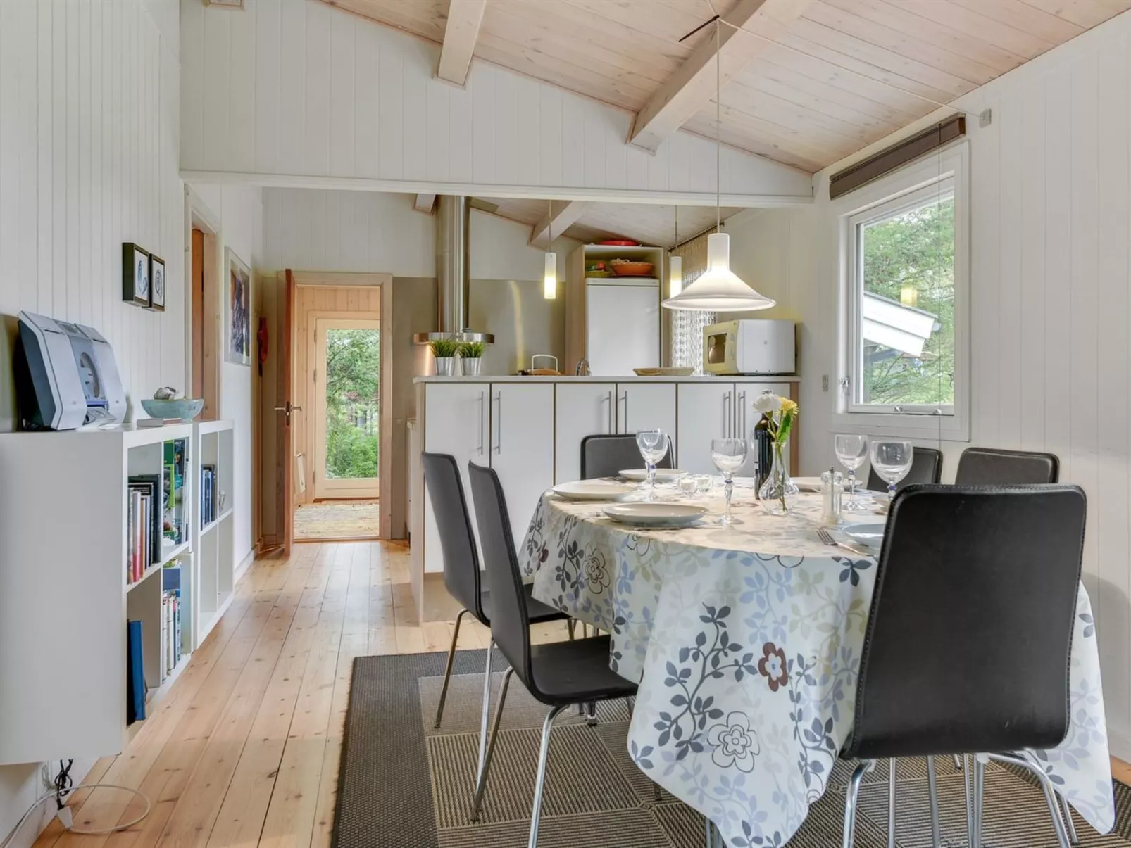 "Jenny" - 140m from the sea-Inside