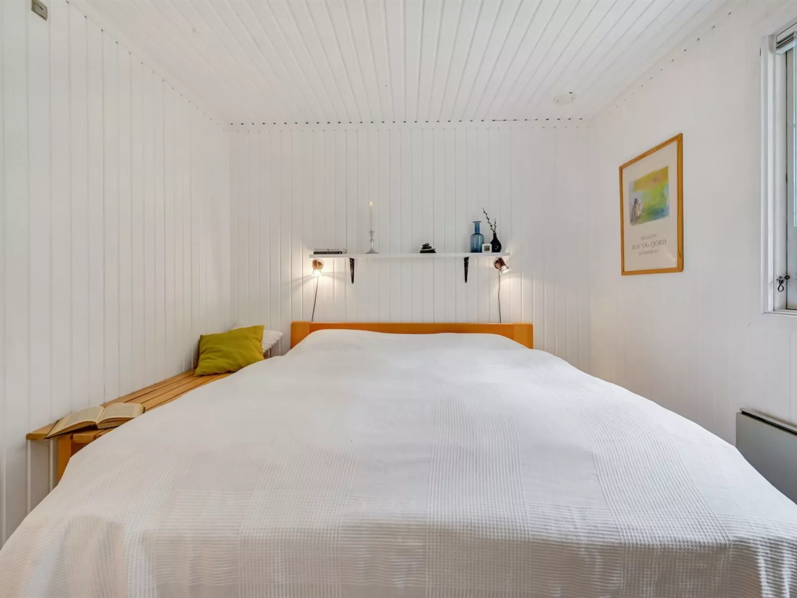 "Hamund" - 700m from the sea-Drinnen