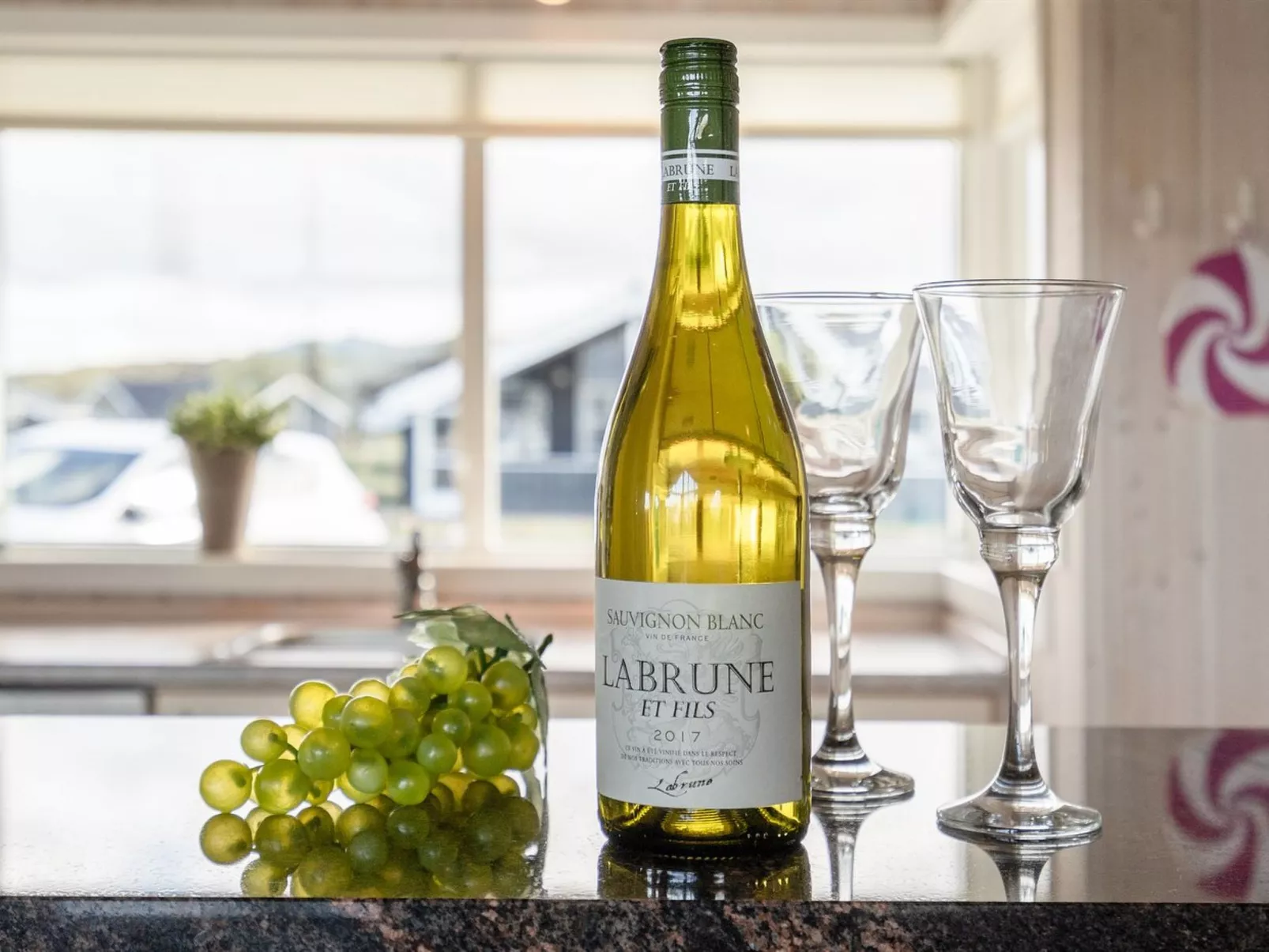 "Thrugot" -  from the sea-Dedans