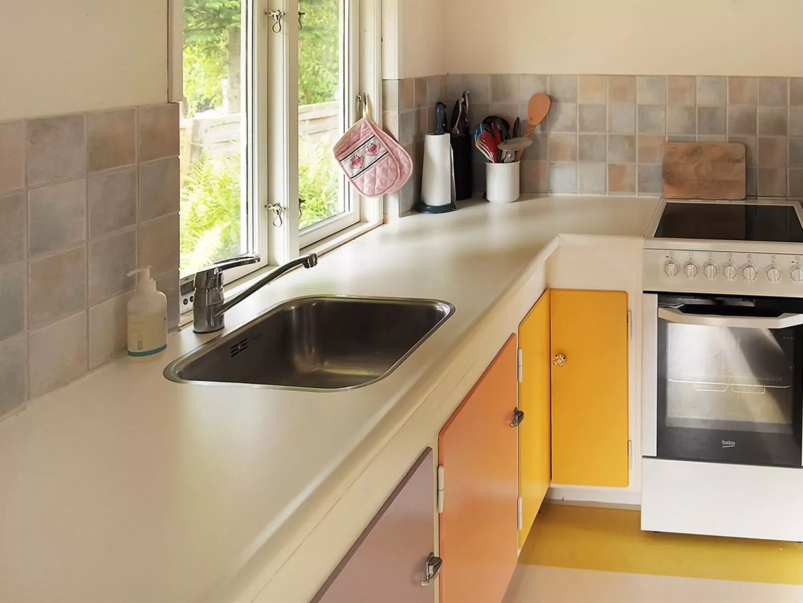 "Hoimar" - 400m from the sea-Drinnen