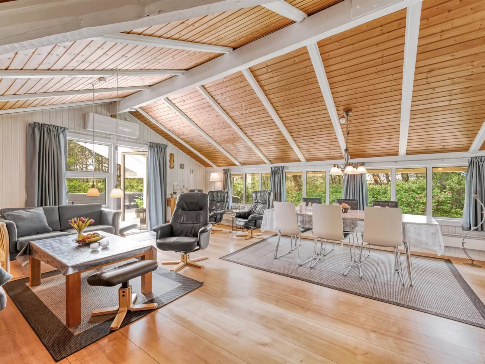 "Penka" - 550m to the fjord-Inside