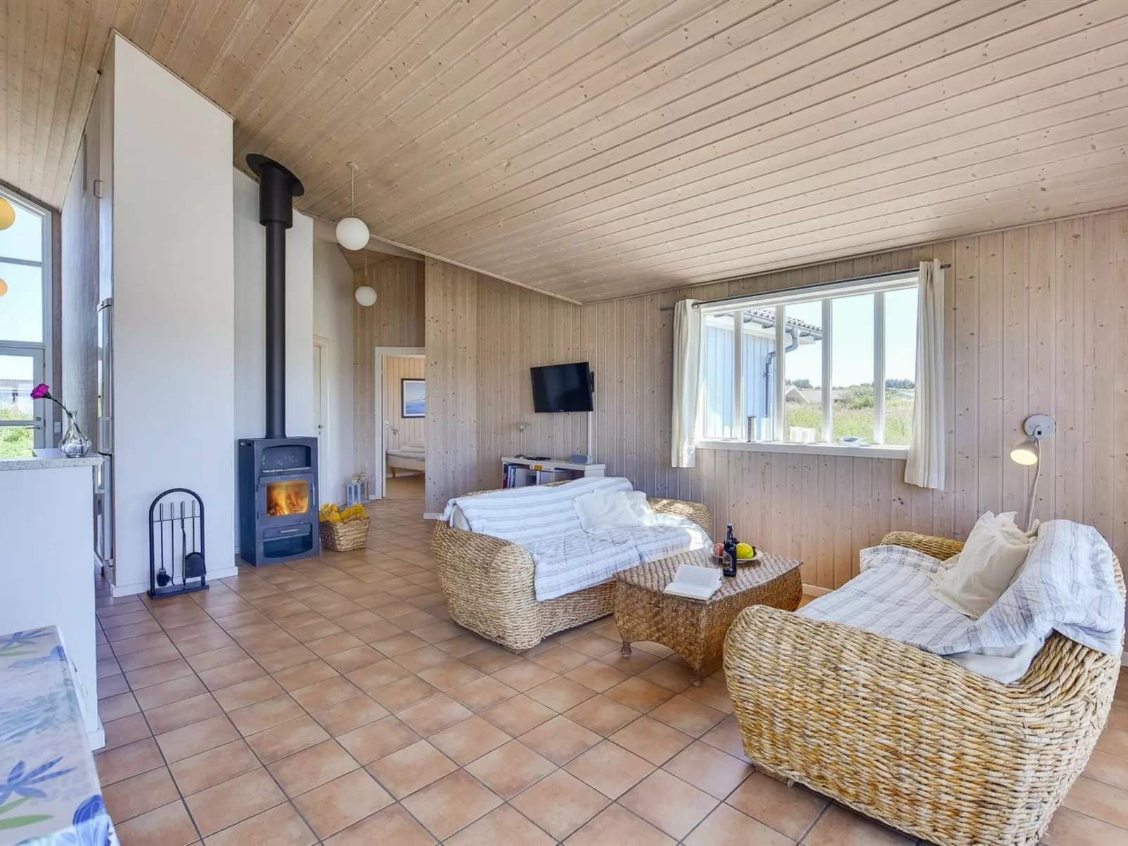 "Dorethea" - 300m from the sea-Inside