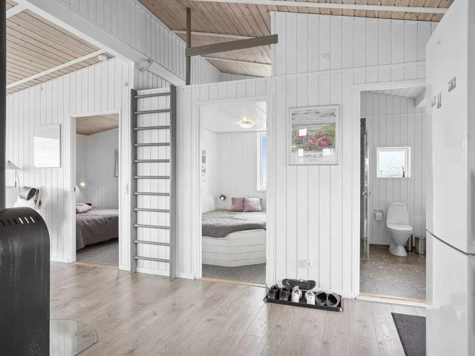 "Dyri" - 75m from the sea-Inside