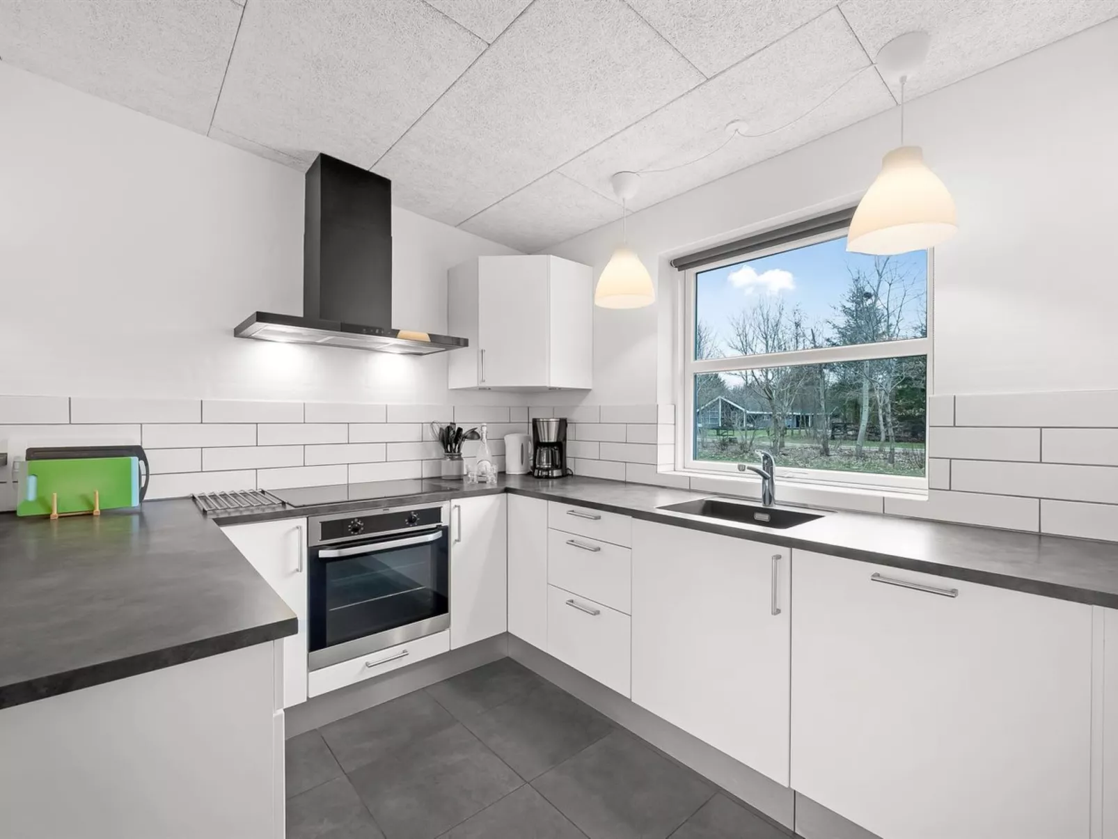 "Jarven" - 500m to the fjord-Dedans