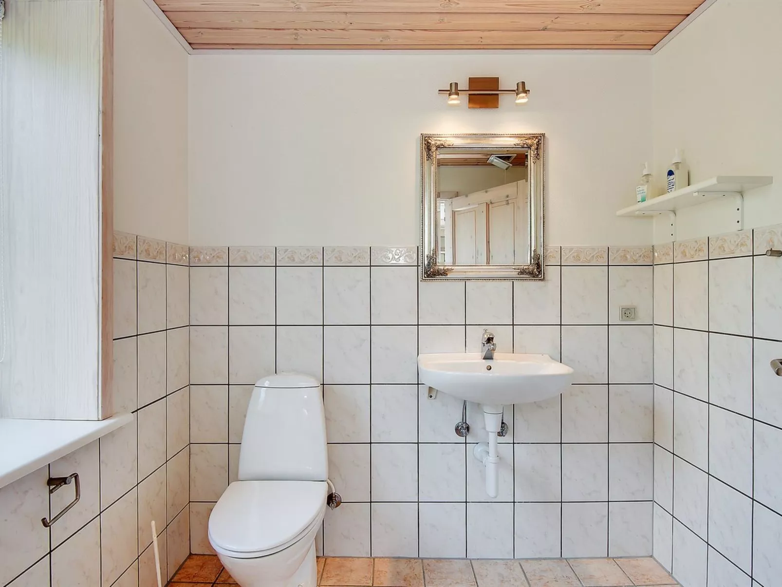 "Etta" - 957m from the sea-Inside