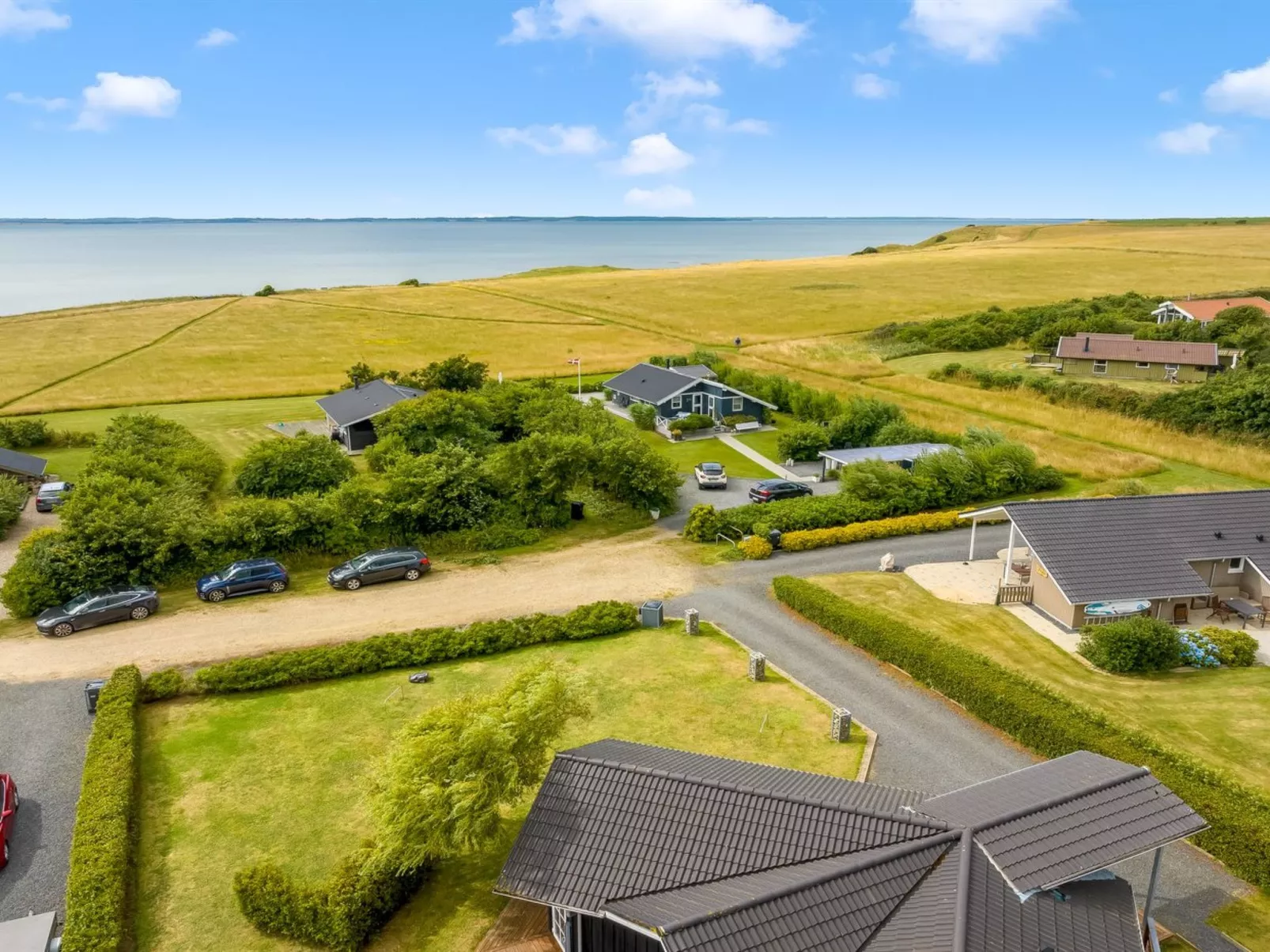 "Eberta" - 200m to the fjord-Dehors