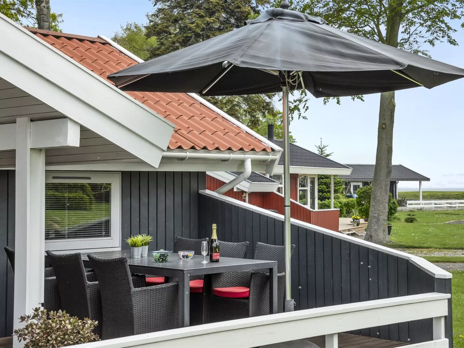 "Barth" - 150m from the sea-Outside