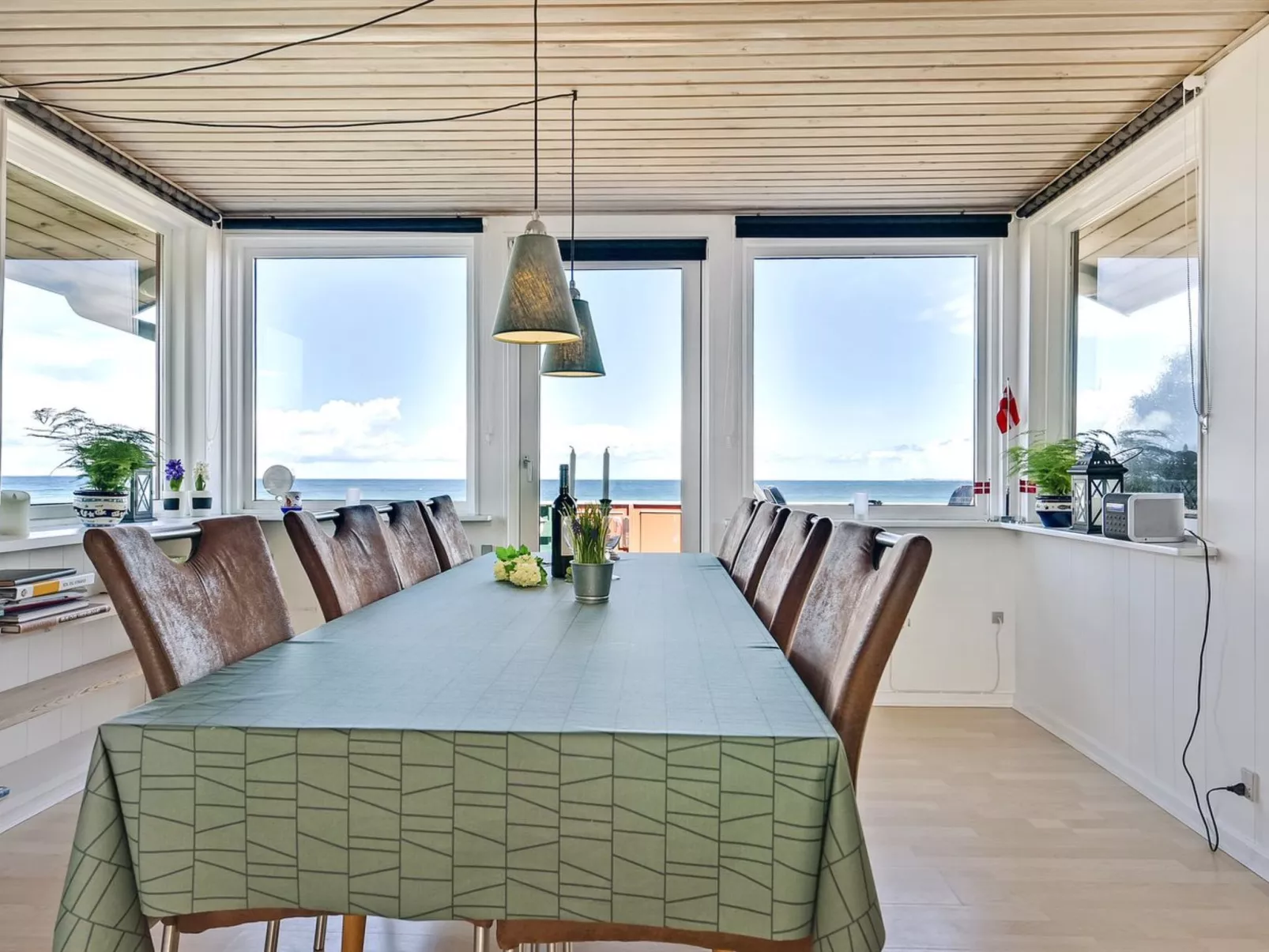 "Eldar" - 5m from the sea-Inside