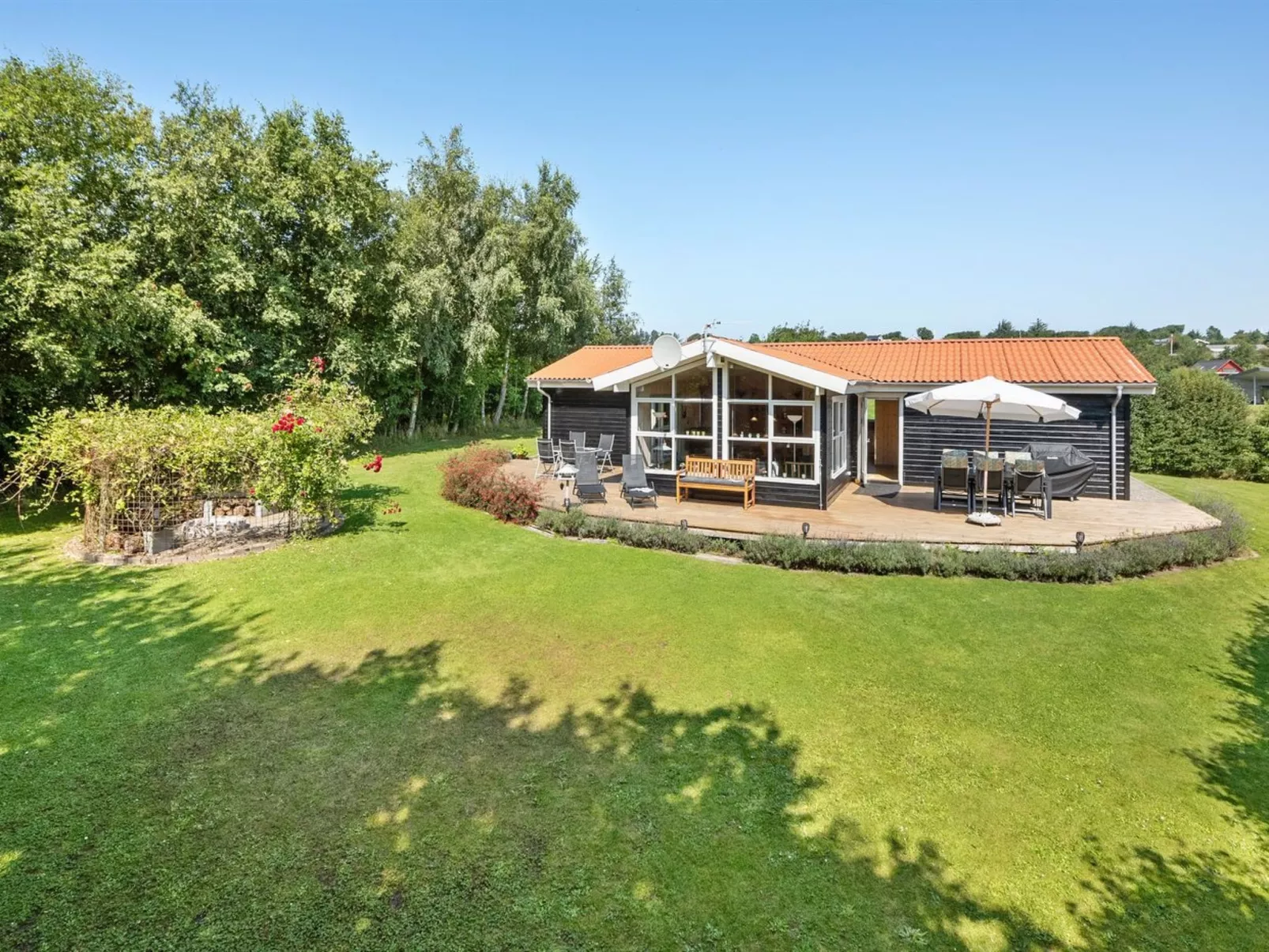 "Kai" - 500m to the fjord-Outside