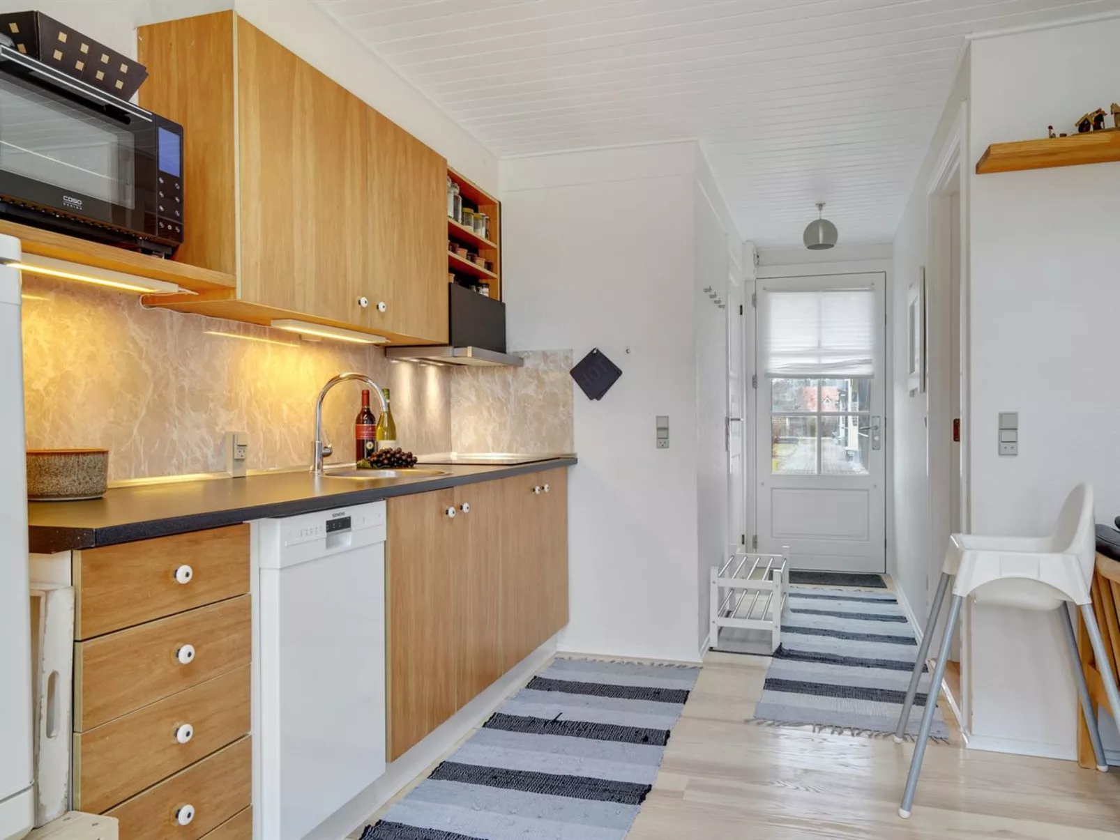 "Tofan" - 100m to the fjord-Dedans