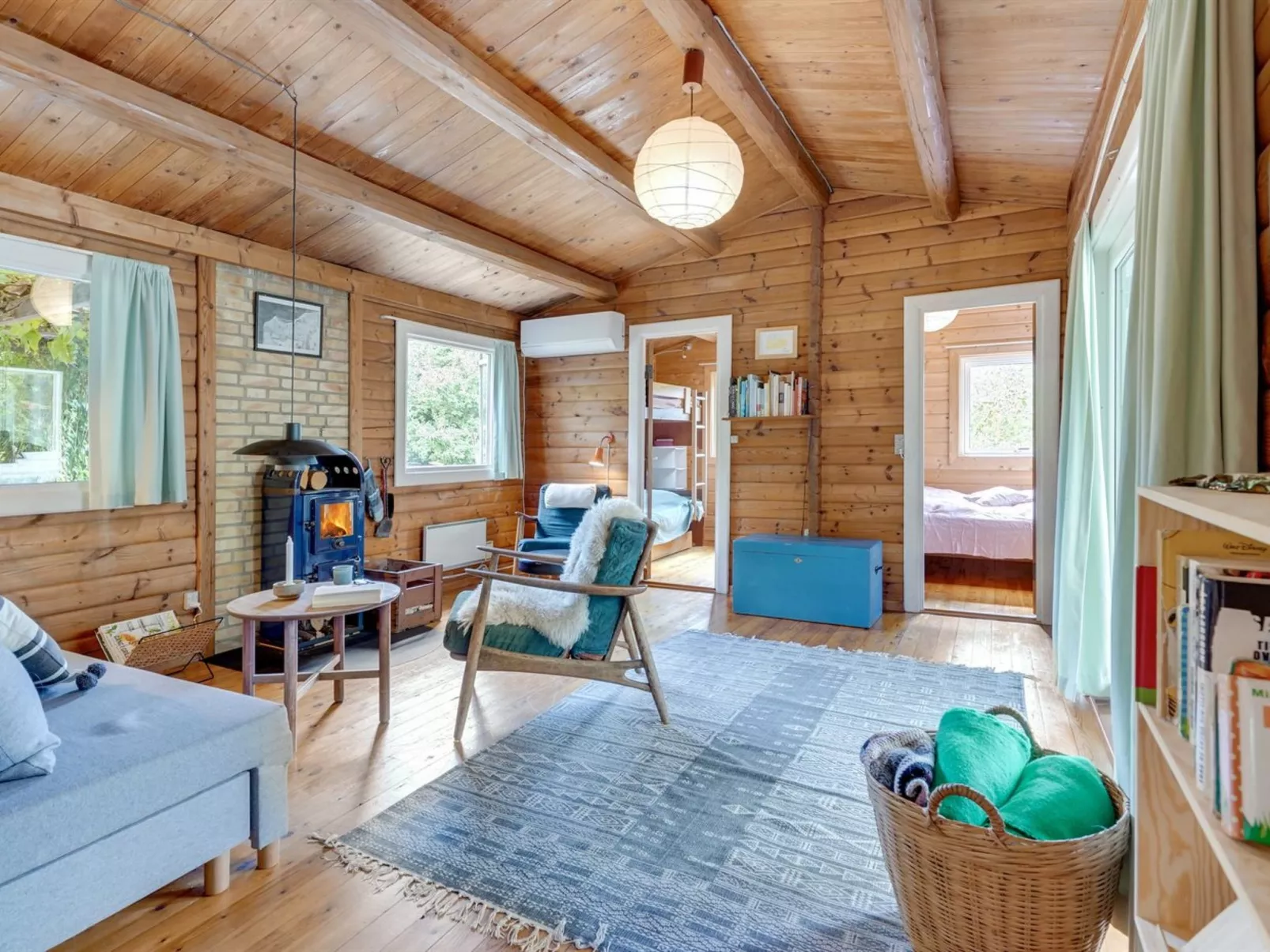 "Meeno" - 200m from the sea-Inside